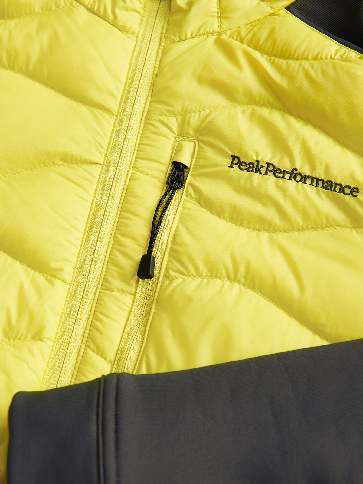 Peak Performance Helium Hybrid Hood Jacket Citrine
