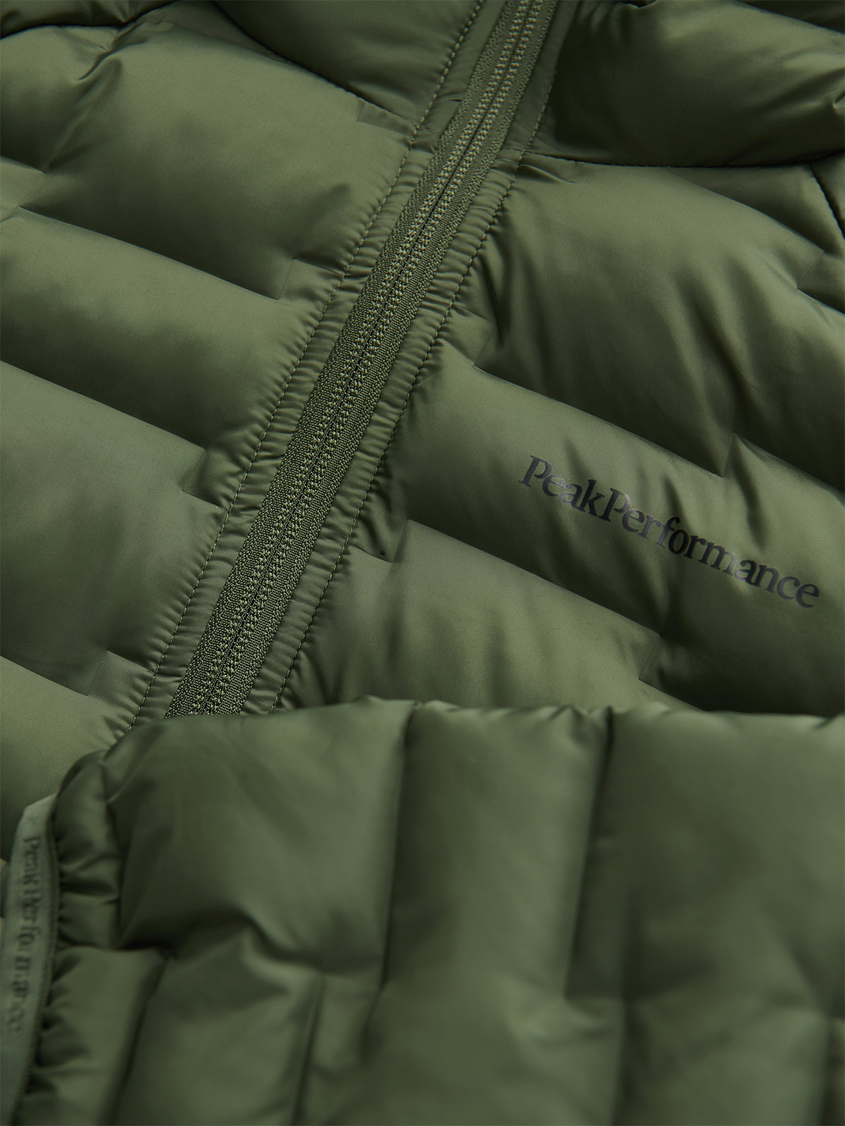 Peak Performance Argon Light Hood Jacket Thrill Green