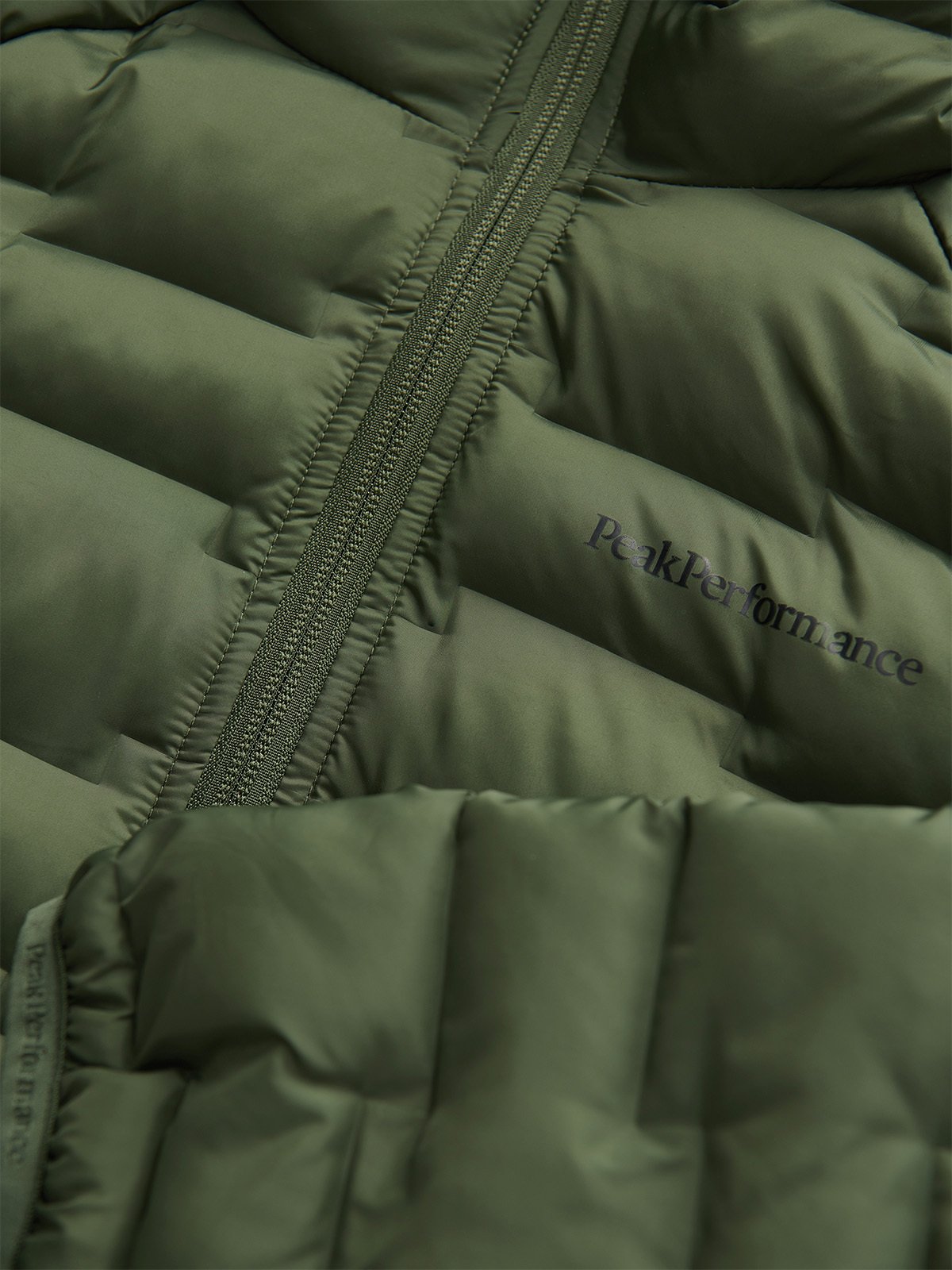 Peak Performance Argon Light Hood Jacket Thrill Green