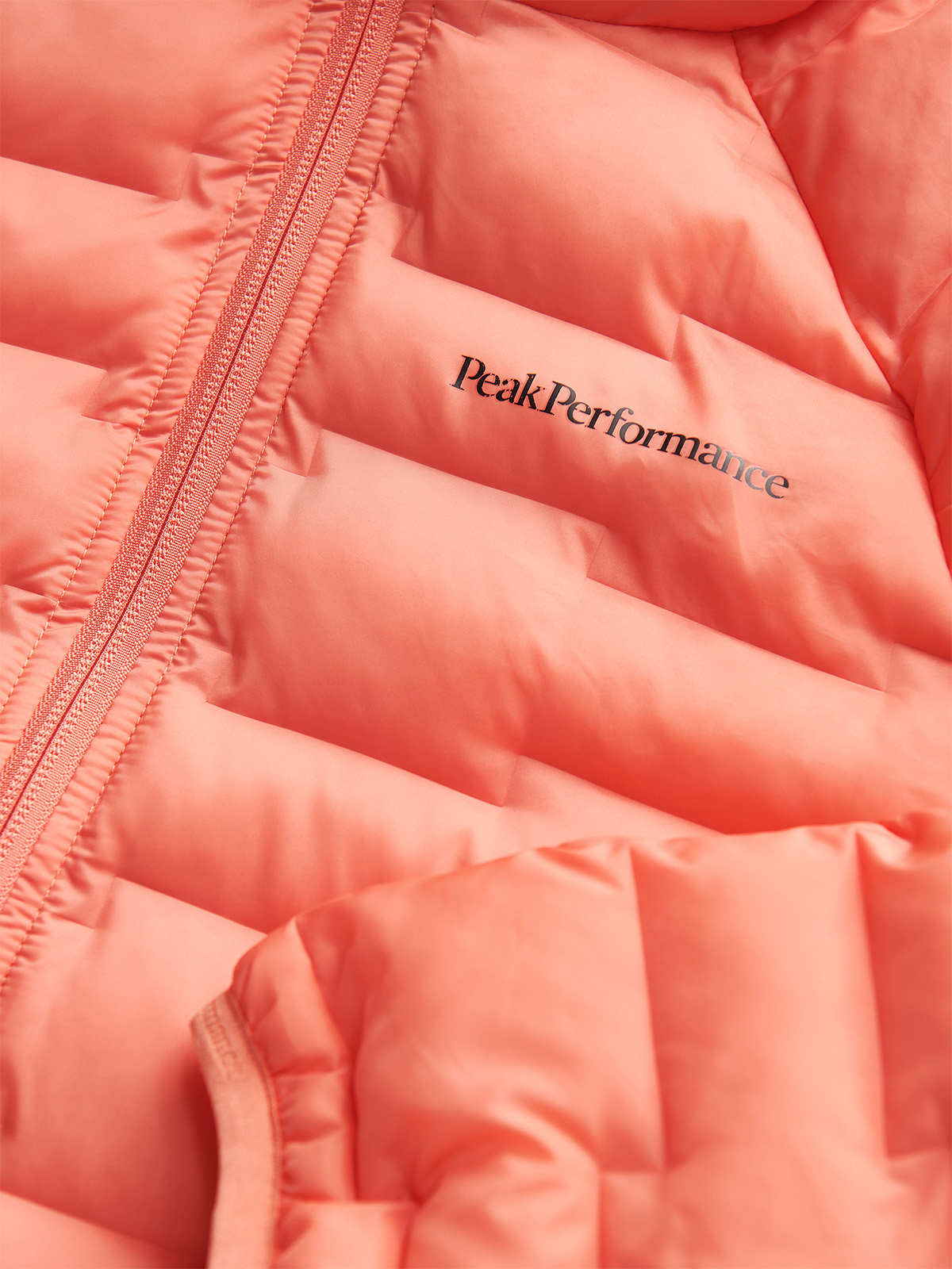 Peak Performance Argon Light Hood Jacket Light Orange