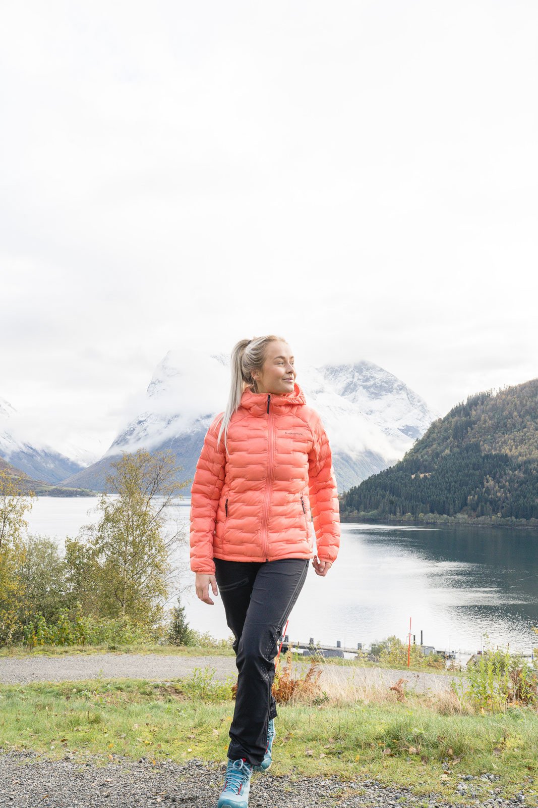 Peak Performance Argon Light Hood Jacket Light Orange