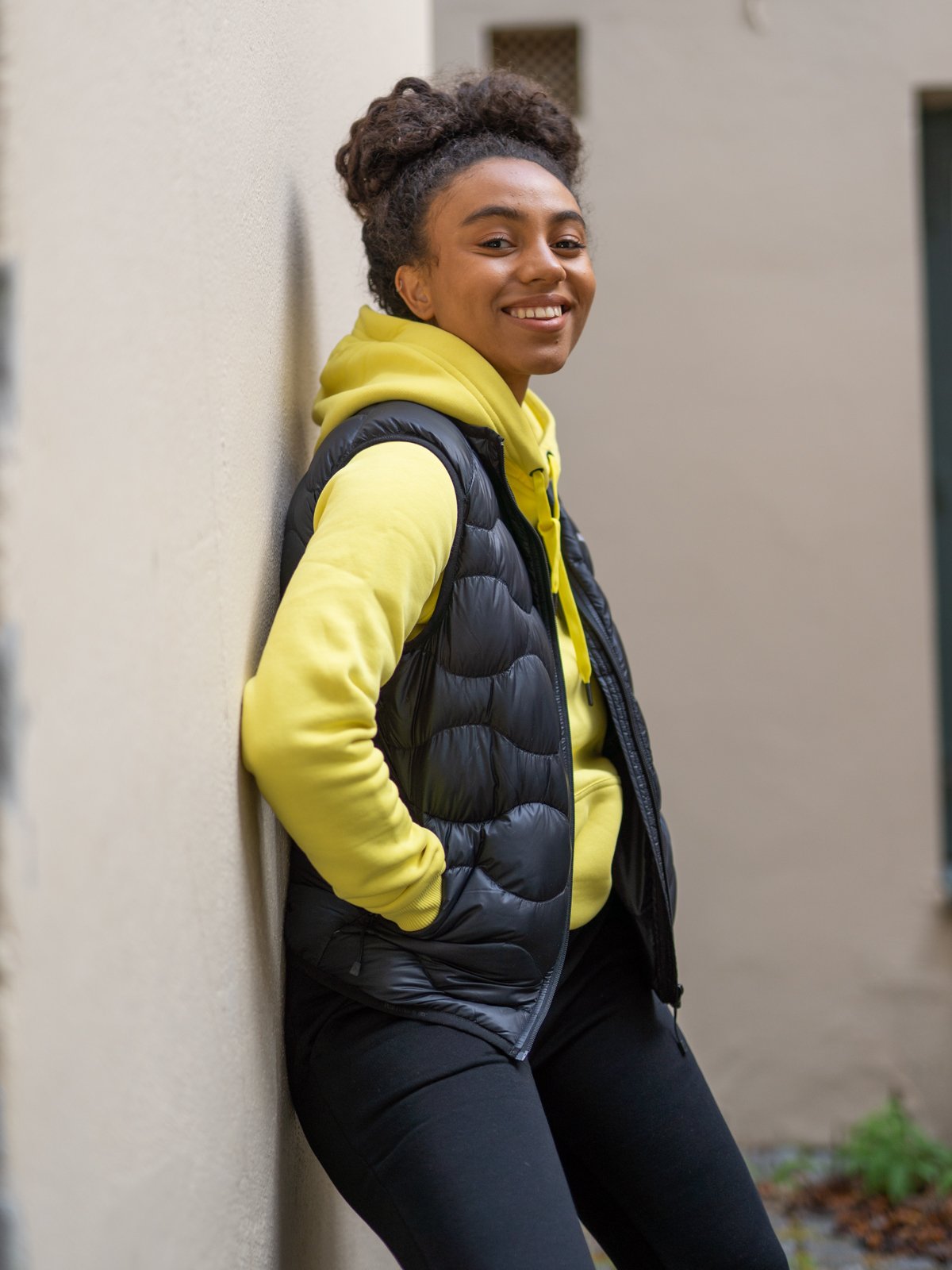 Peak Performance W Helium Down Vest Black