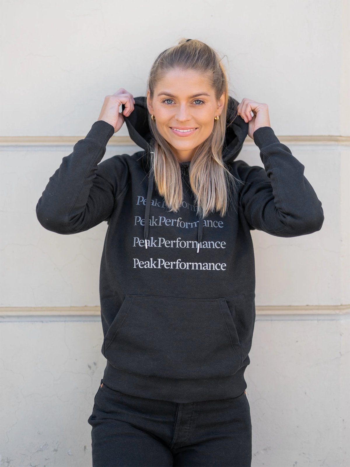 Peak Performance Gound Hood Black