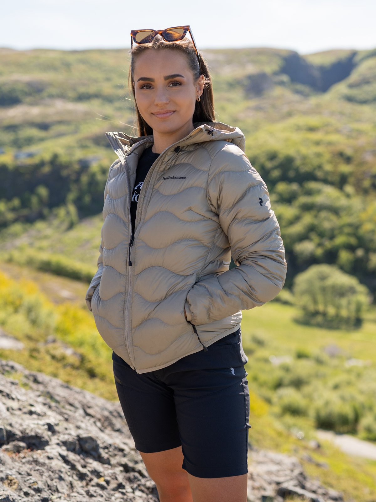 Peak Performance Helium Hood Jacket True Beige