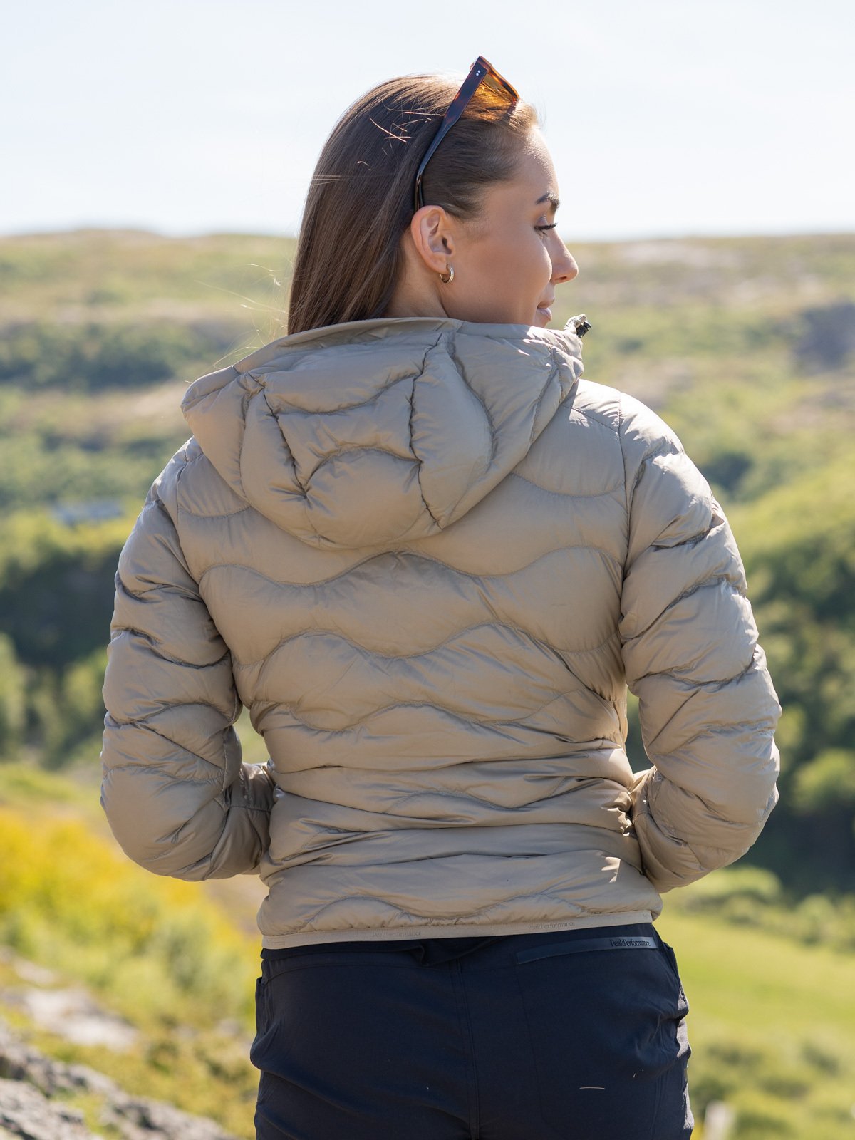 Peak Performance Helium Hood Jacket True Beige