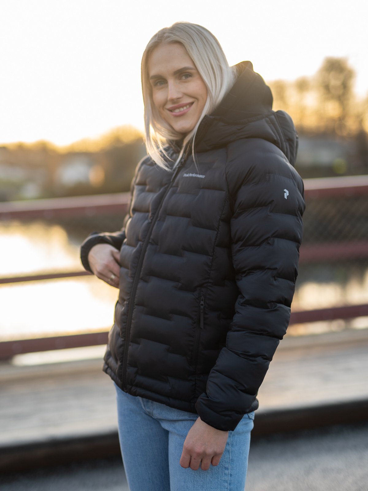 Peak Performance Argon Hood Jacket Black