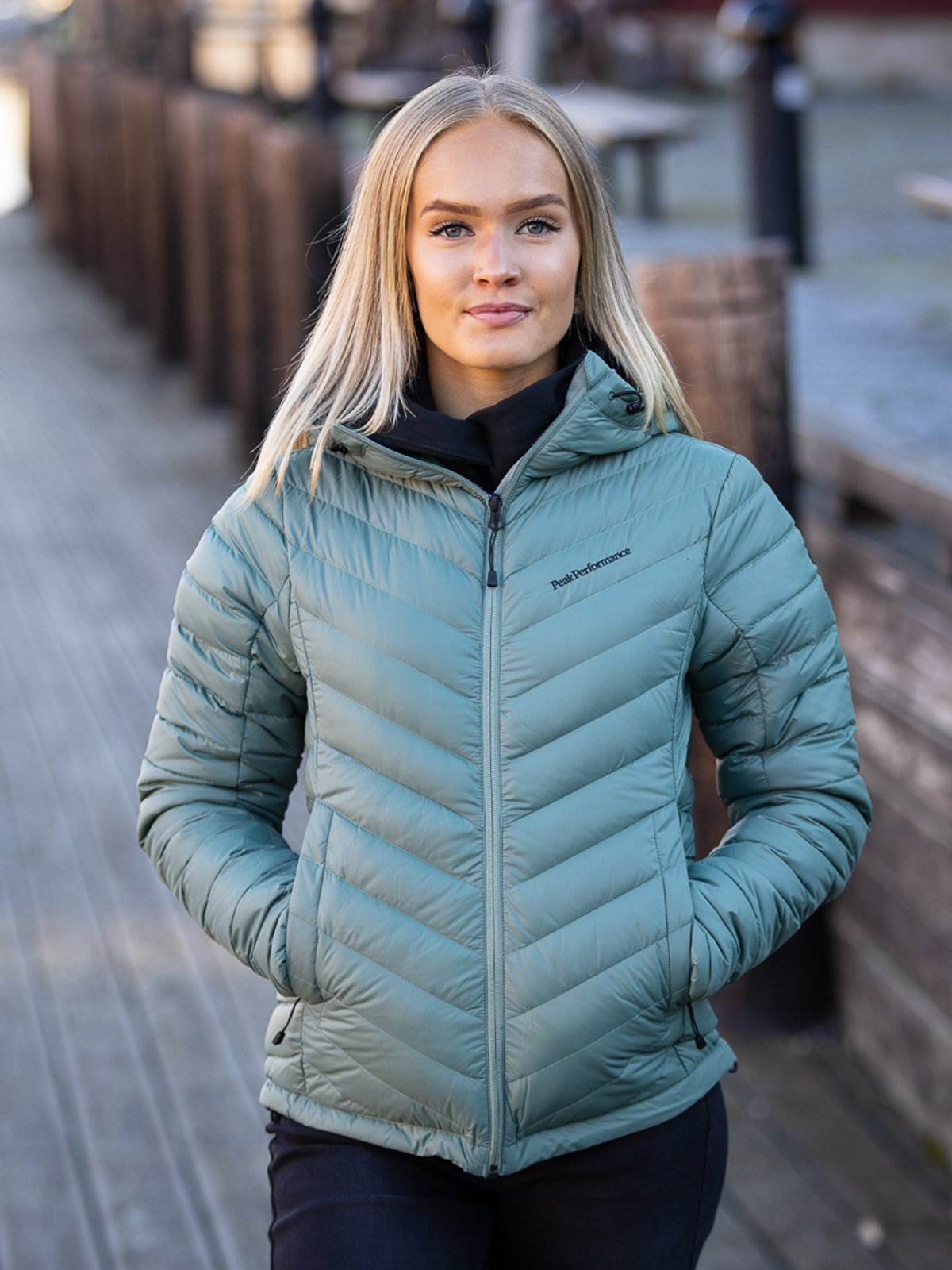 Peak Performance Frost Down Hood Jacket Fells view