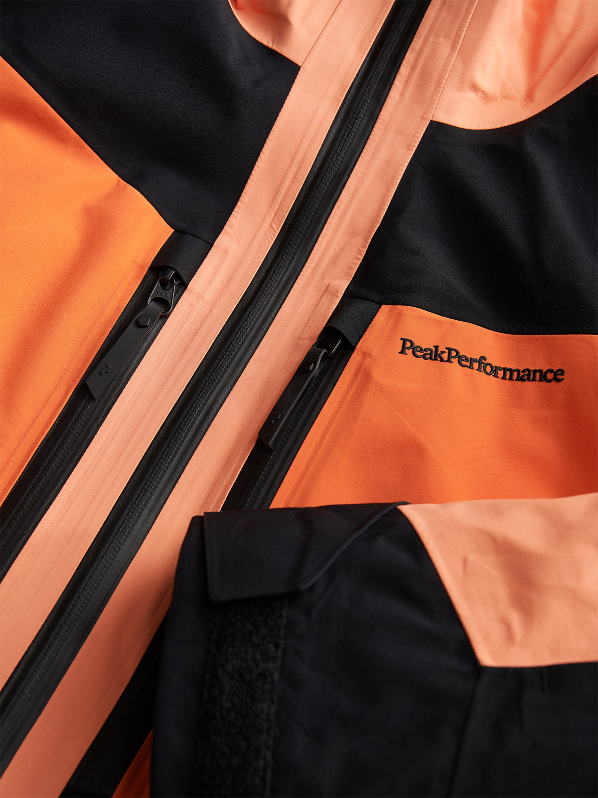 Peak Performance Gravity Jacket Light orange / Black / Zeal orange