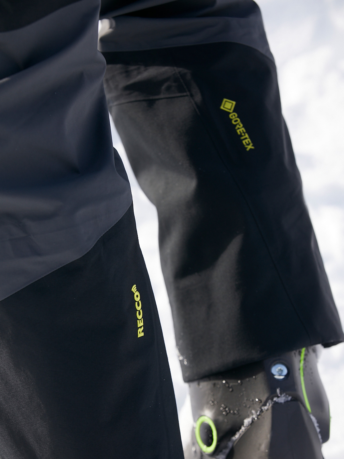 Peak Performance Gravity Pants Citrine/ motion grey/ black