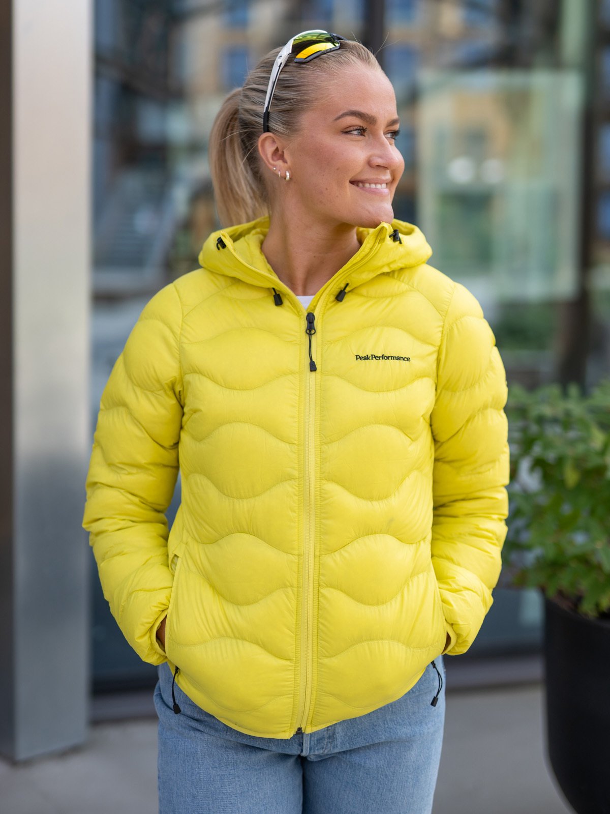 Peak Performance Helium Hood Jacket Citrine