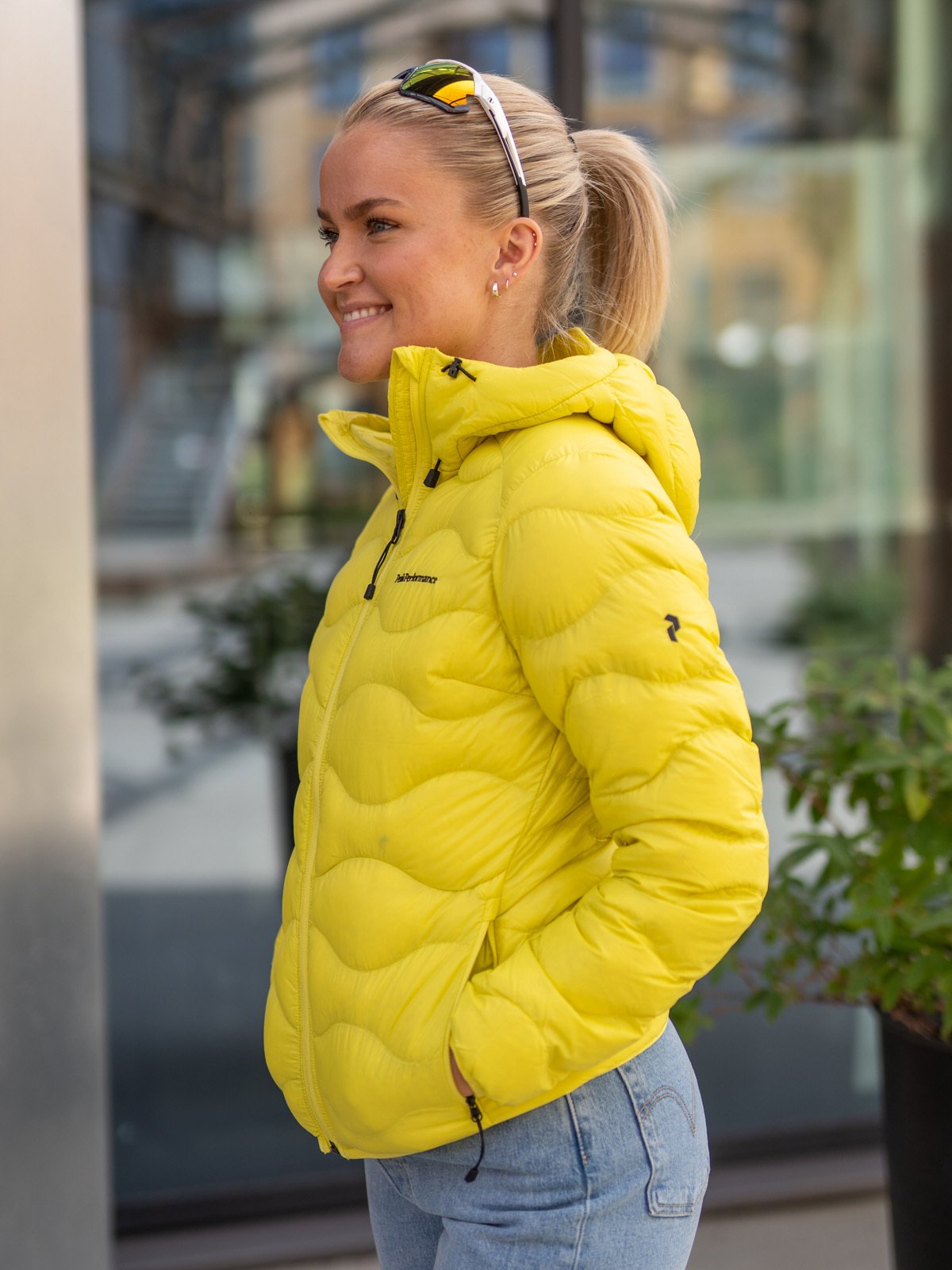 Peak Performance Helium Hood Jacket Citrine