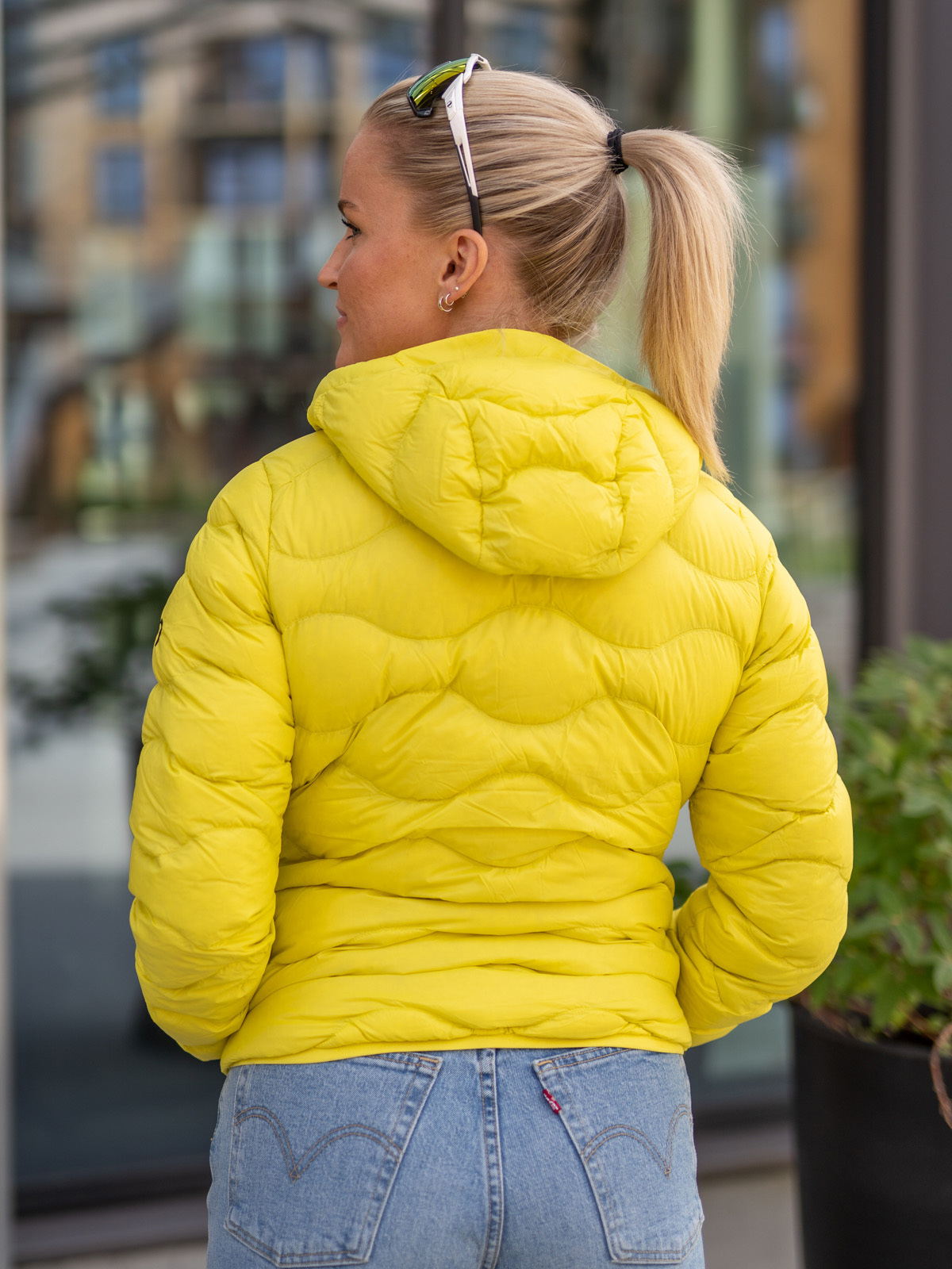 Peak Performance Helium Hood Jacket Citrine