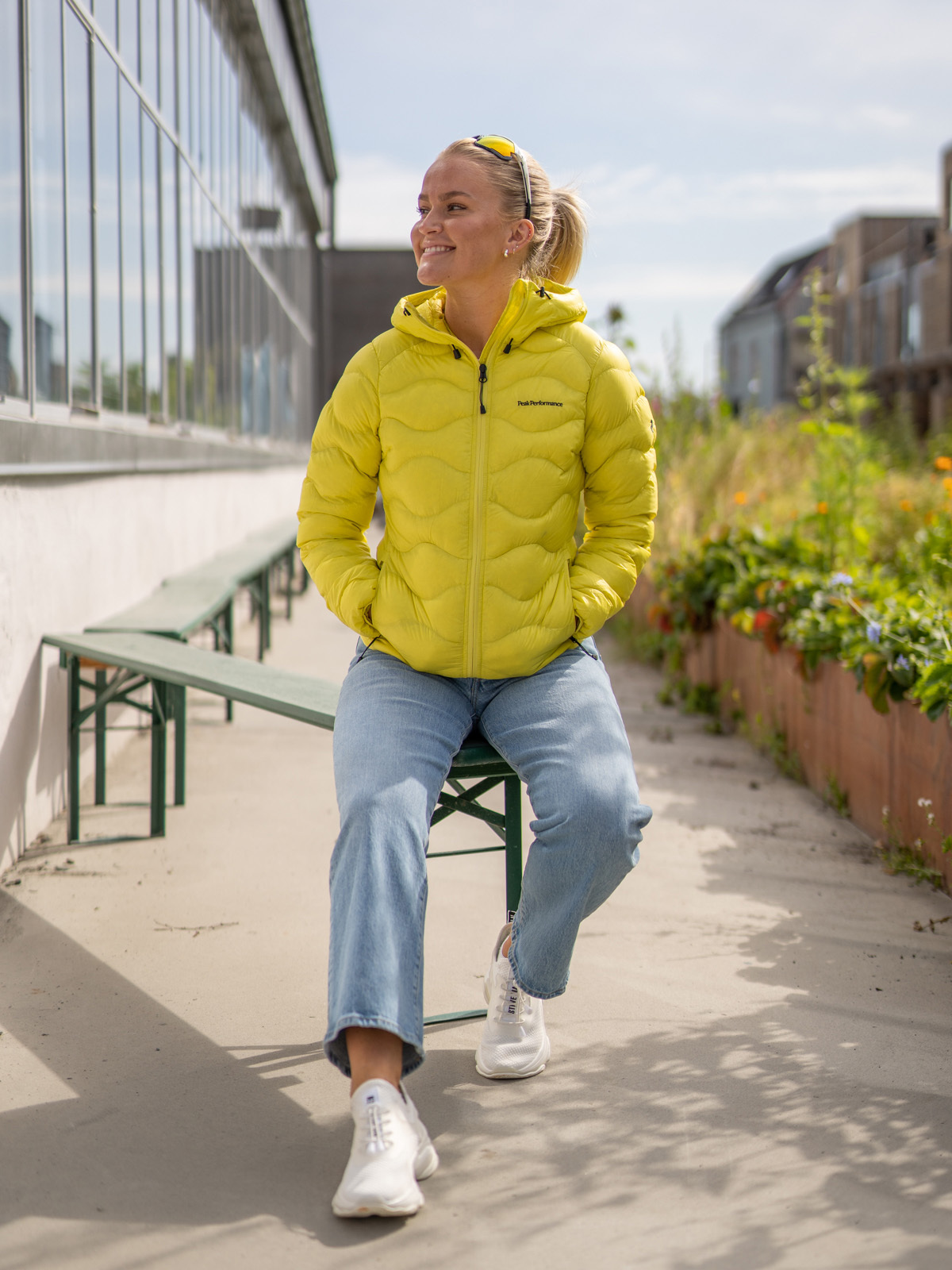 Peak Performance Helium Hood Jacket Citrine