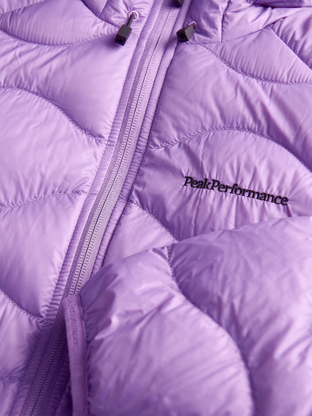 Peak Performance Helium Hood Jacket Action Lilac