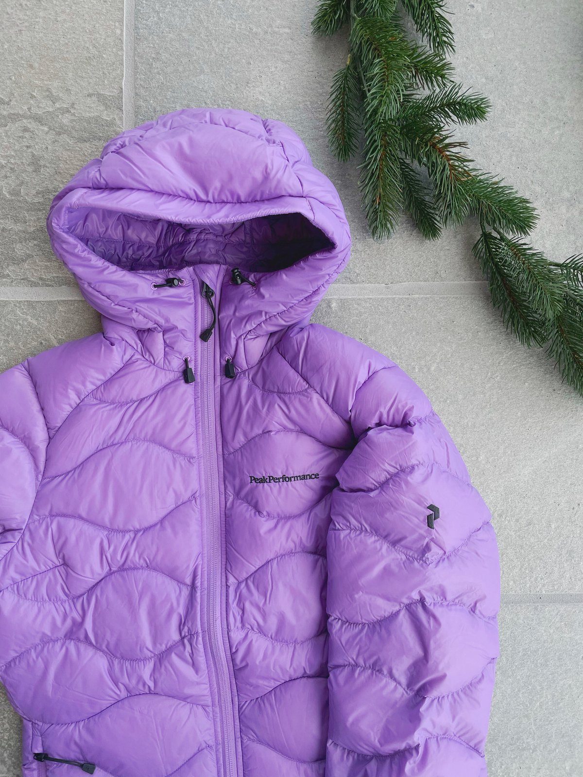 Peak Performance Helium Hood Jacket Action Lilac