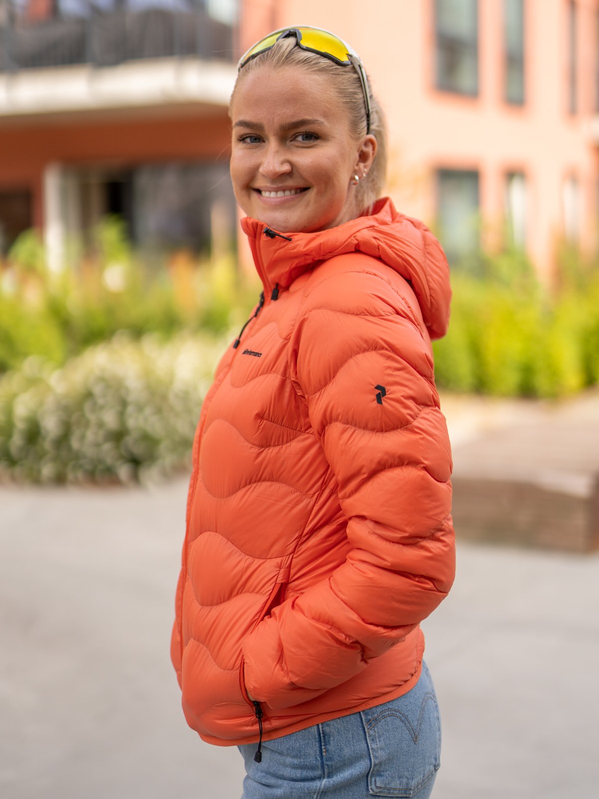 Peak Performance Helium Hood Jacket Zeal Orange