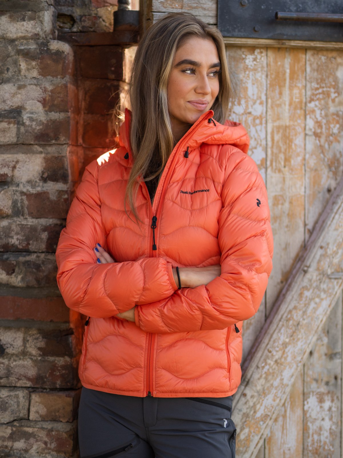 Peak Performance Helium Hood Jacket Zeal Orange