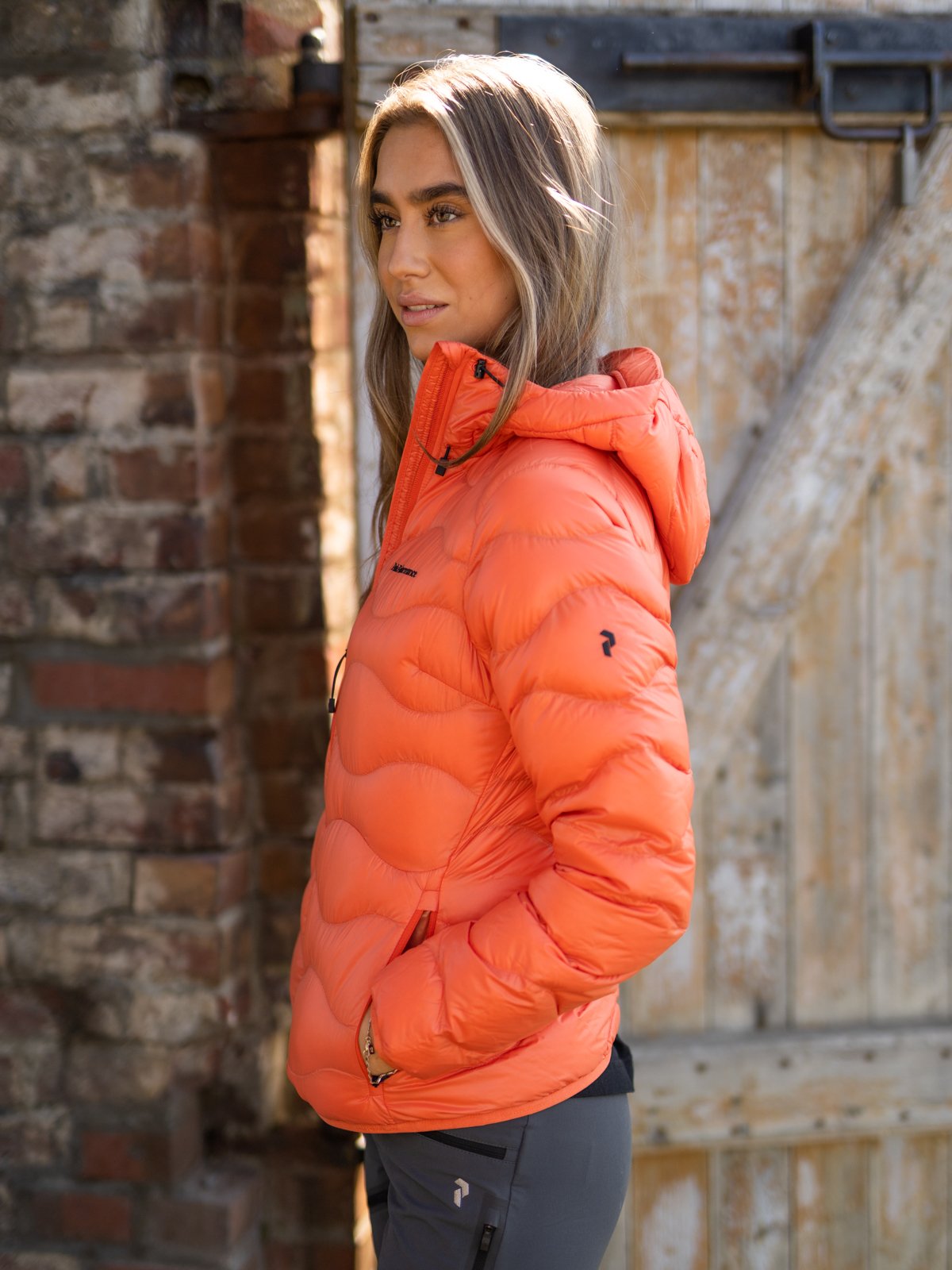Peak Performance Helium Hood Jacket Zeal Orange