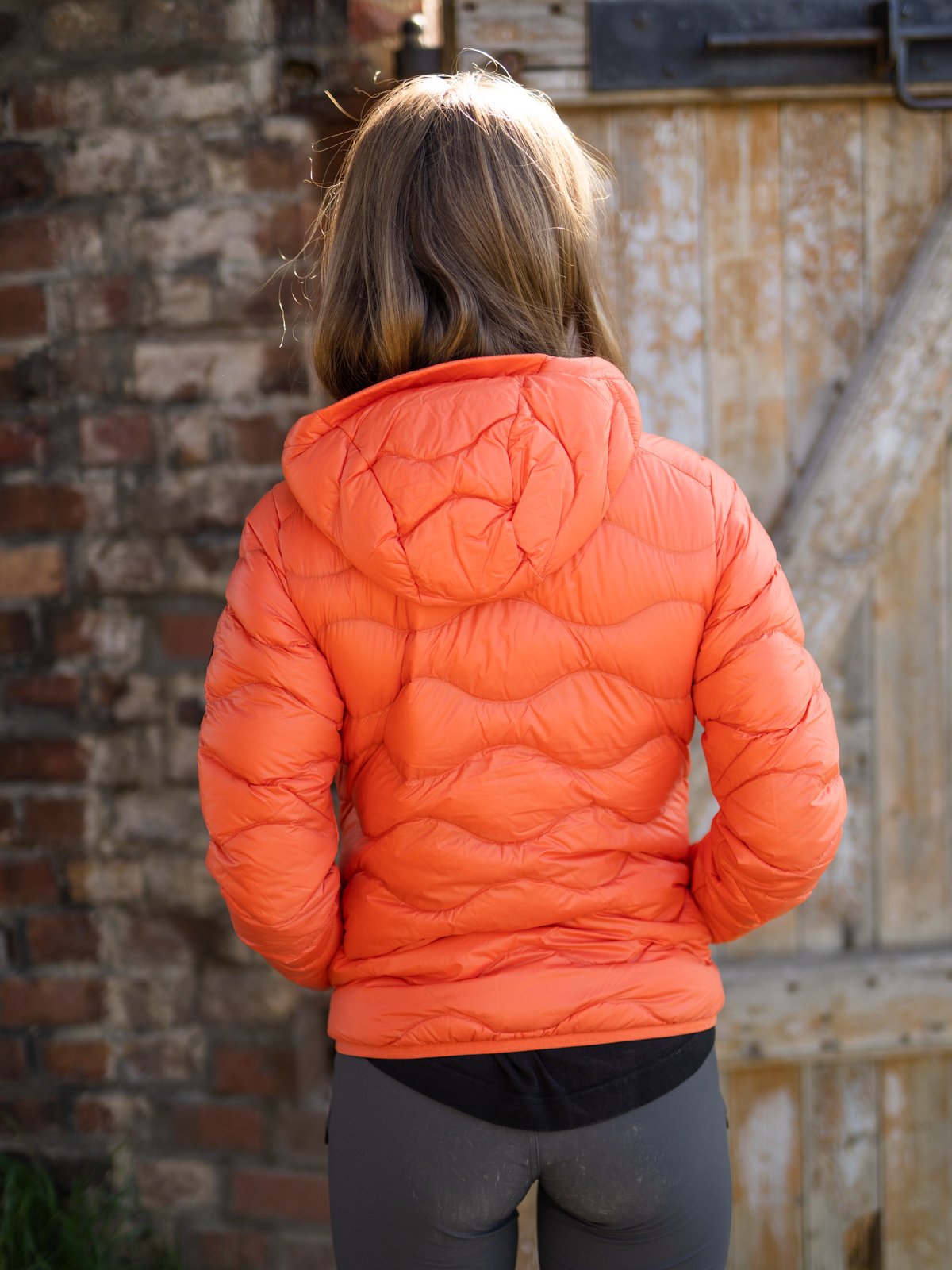 Peak Performance Helium Hood Jacket Zeal Orange