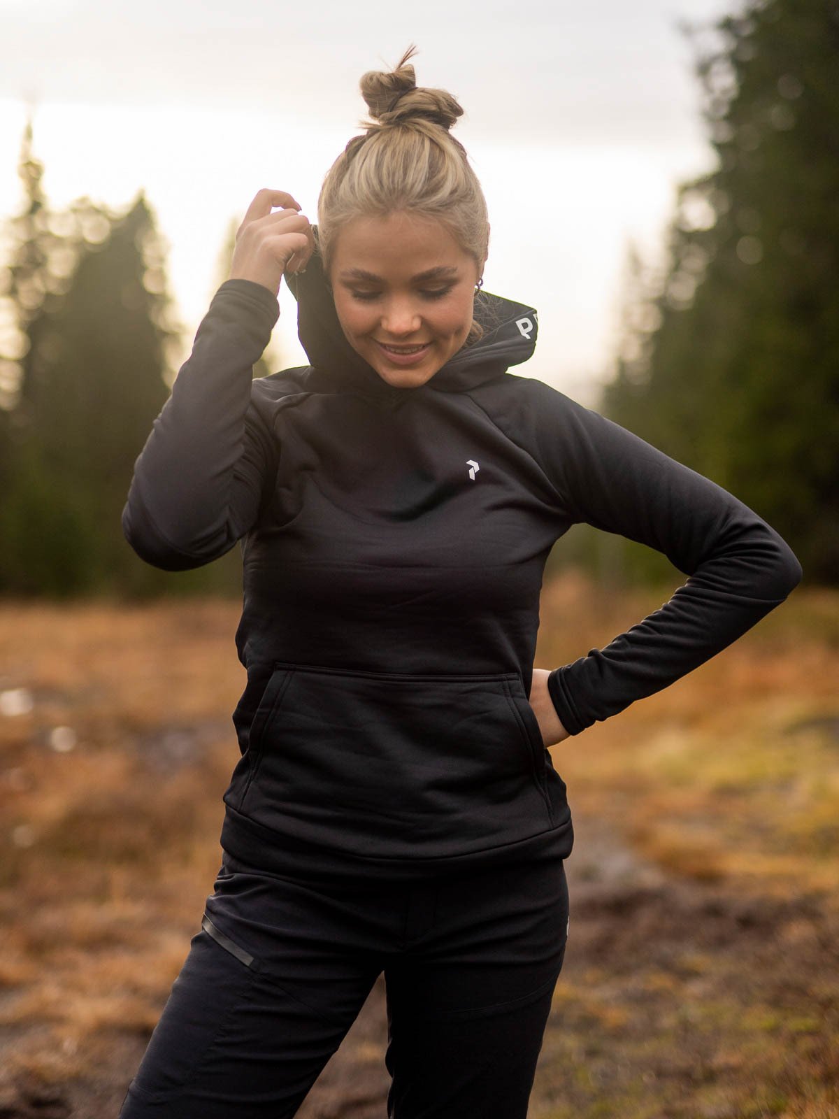 Peak Performance Rider Hood Black