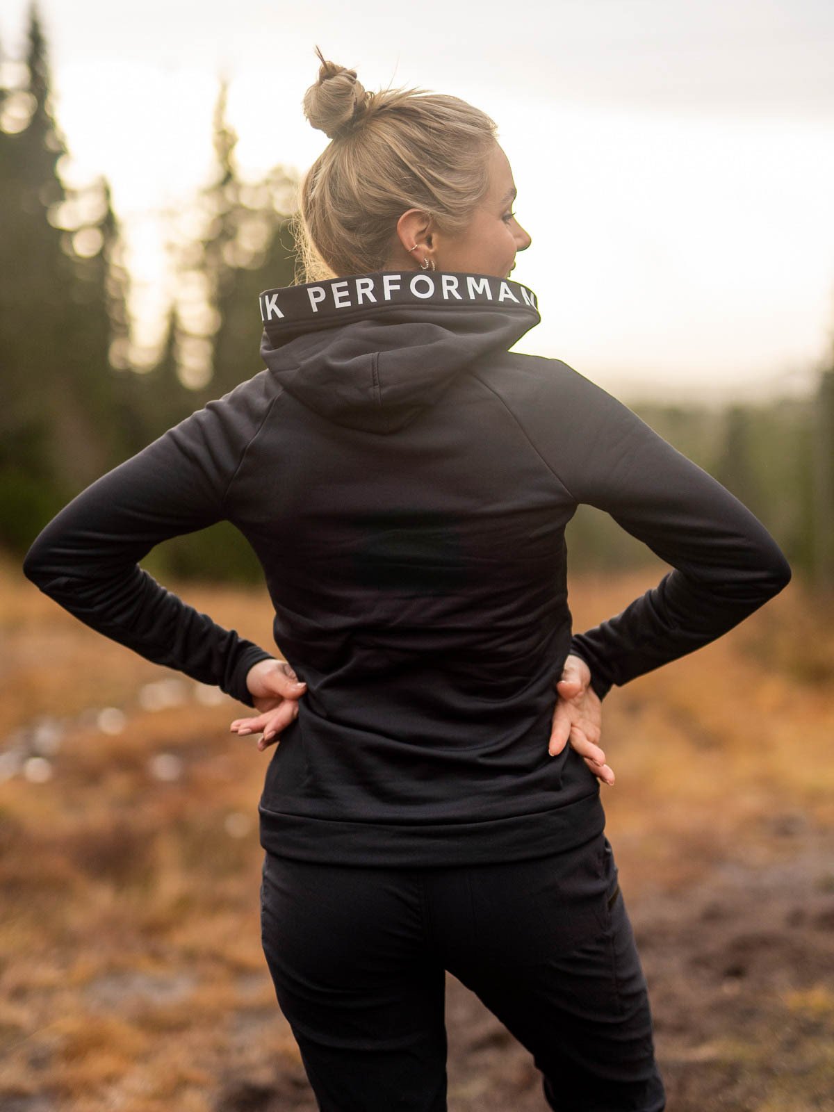 Peak Performance Rider Hood Black