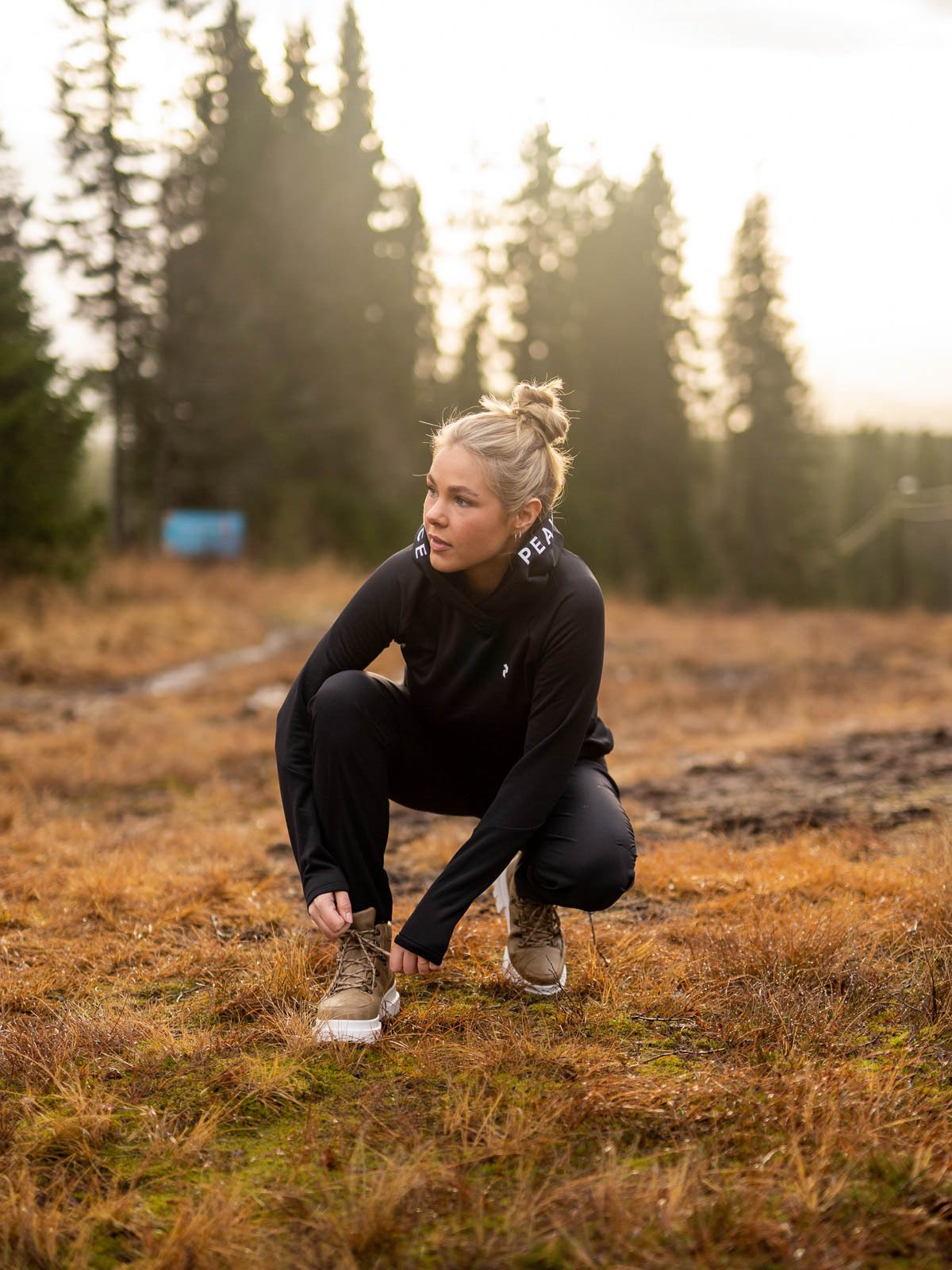 Peak Performance Rider Hood Black