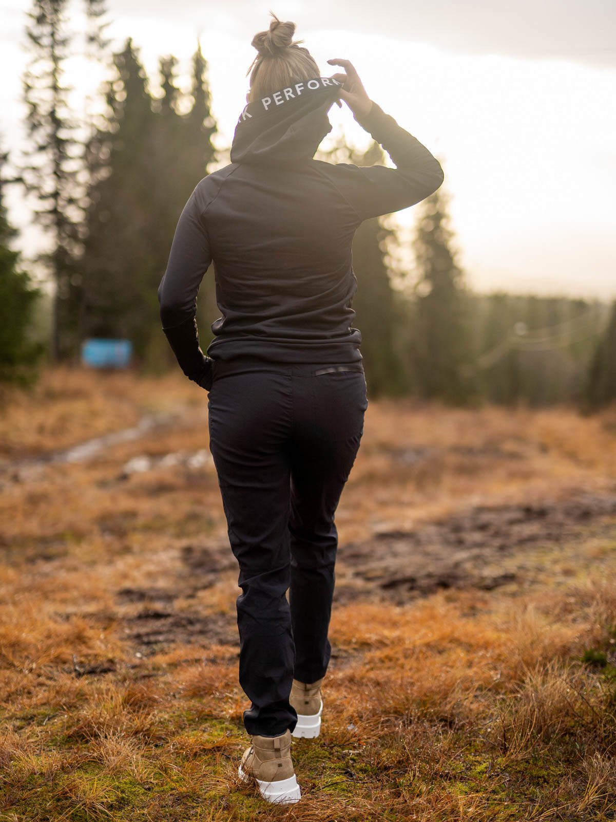 Peak Performance Rider Hood Black