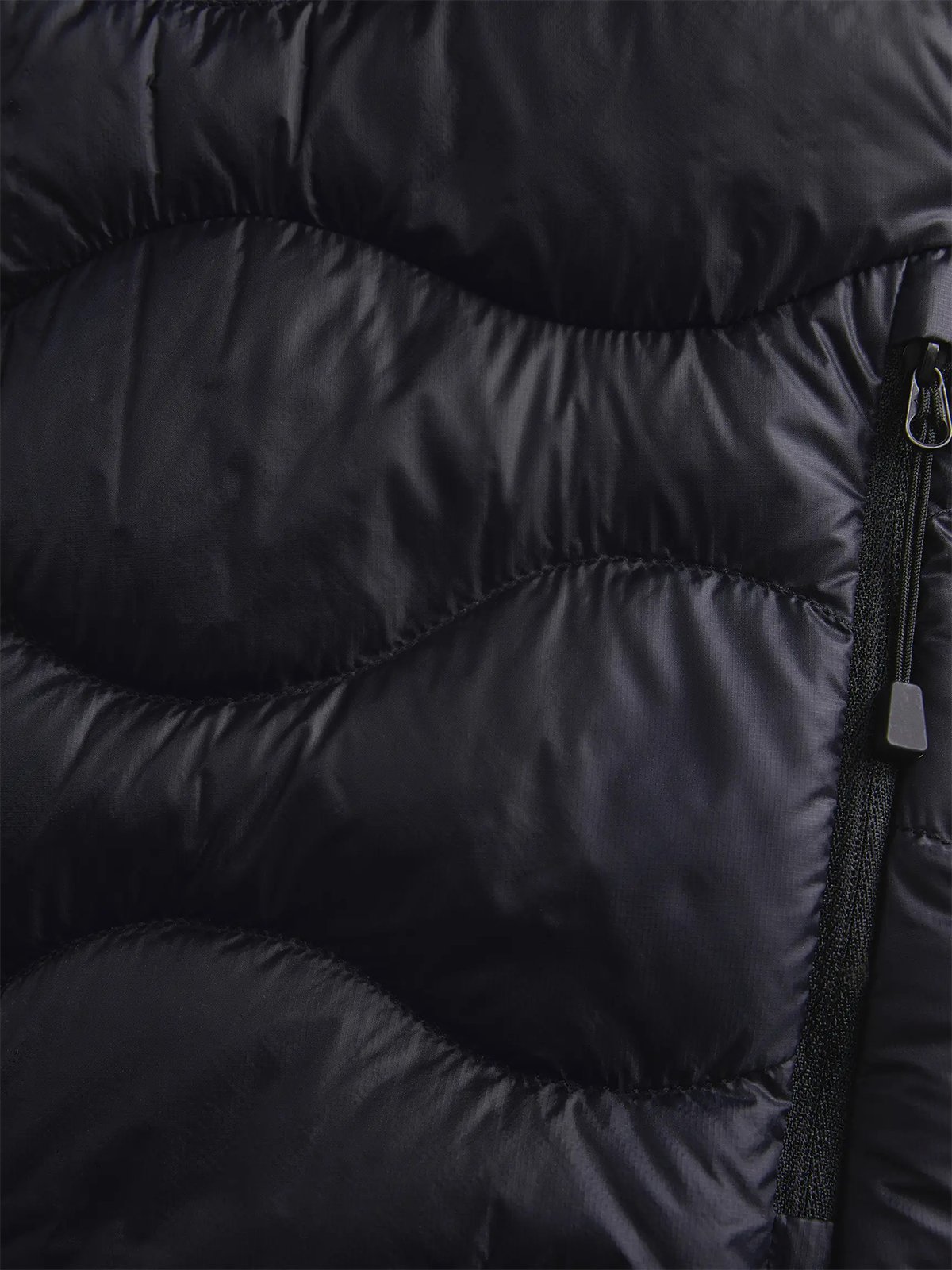 Peak Performance W Helium Down Vest Black