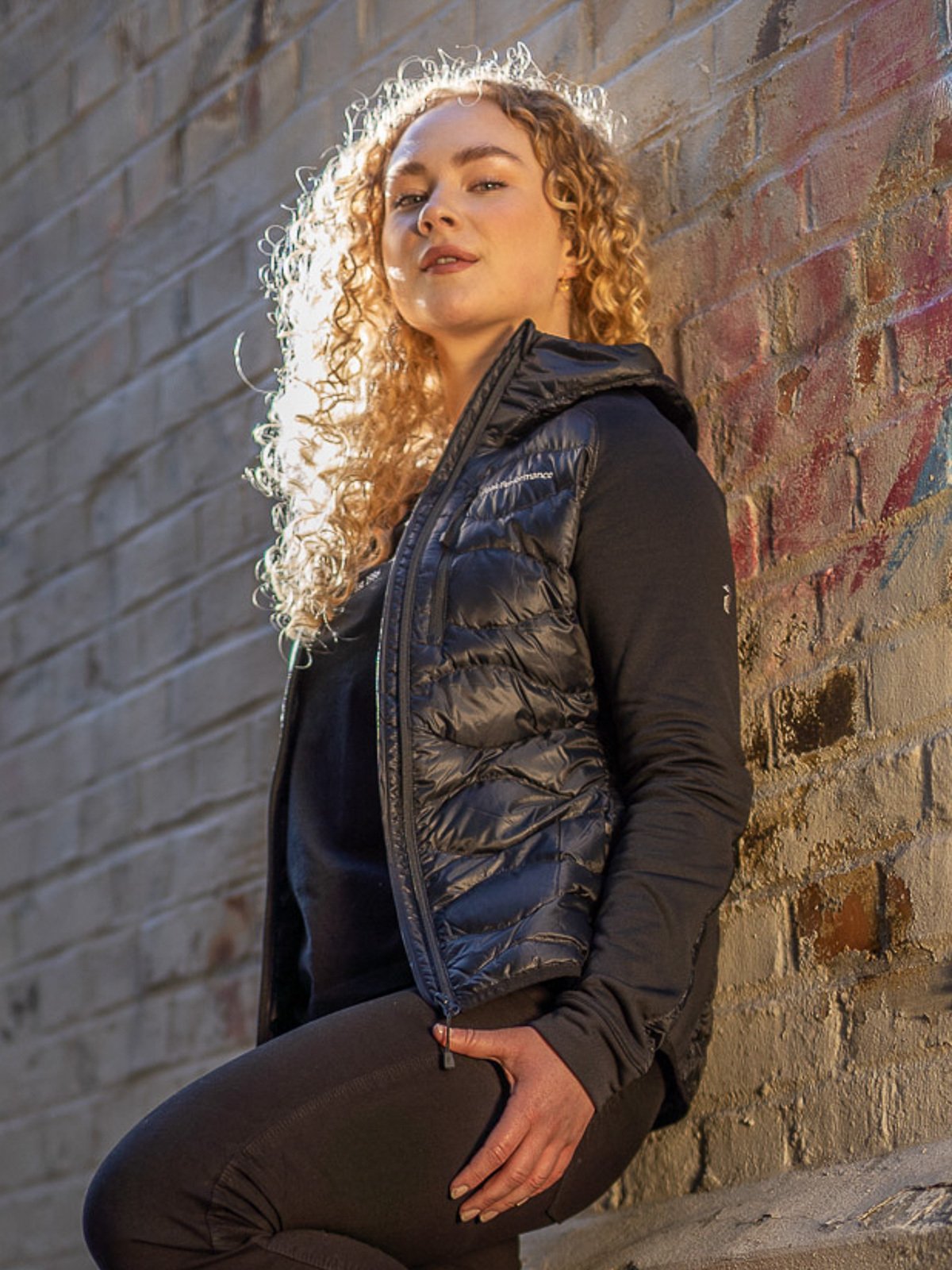 Peak Performance W Helium Down Hybrid Hood J Black