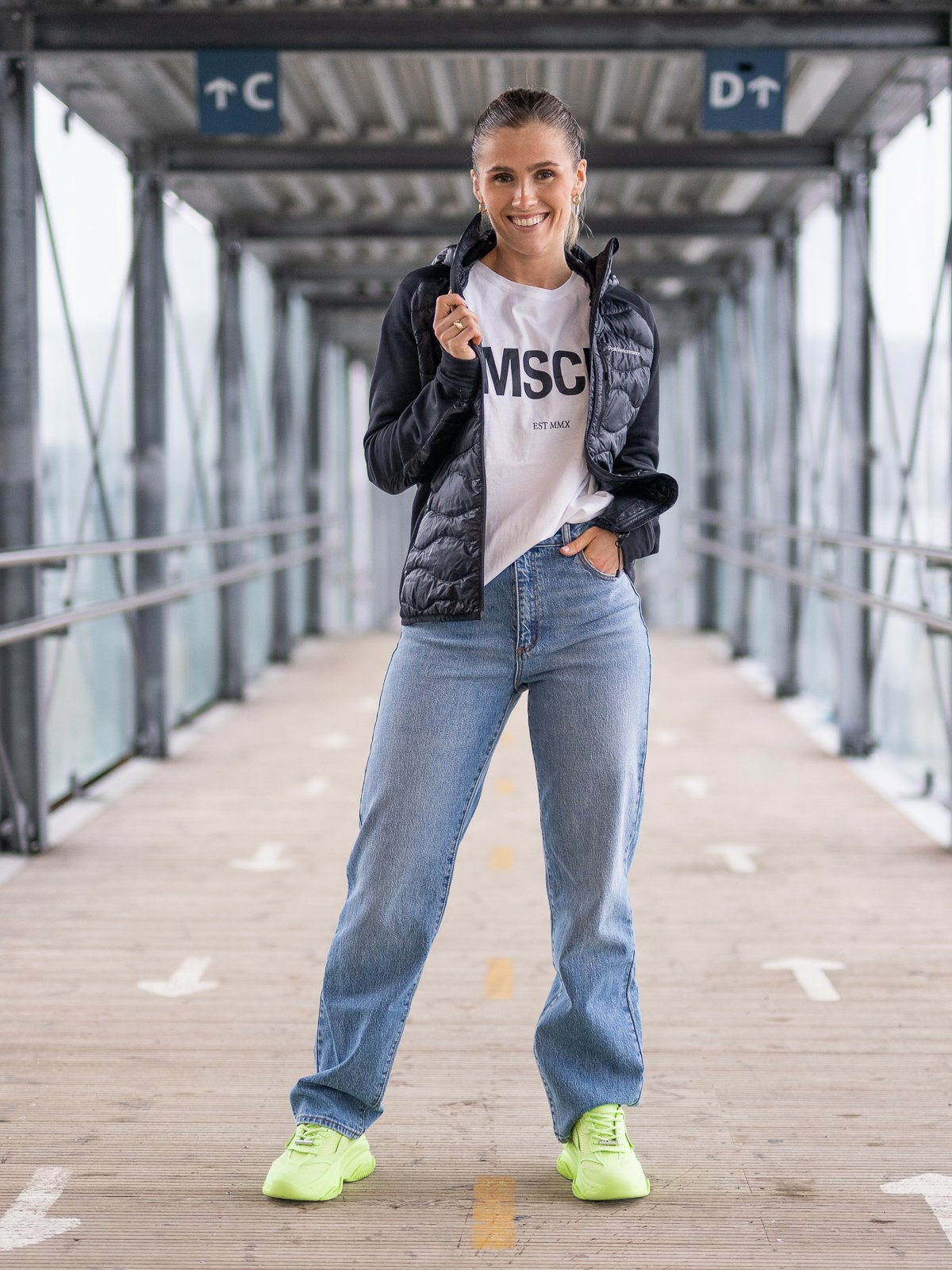 Peak Performance W Helium Down Hybrid Hood J Black