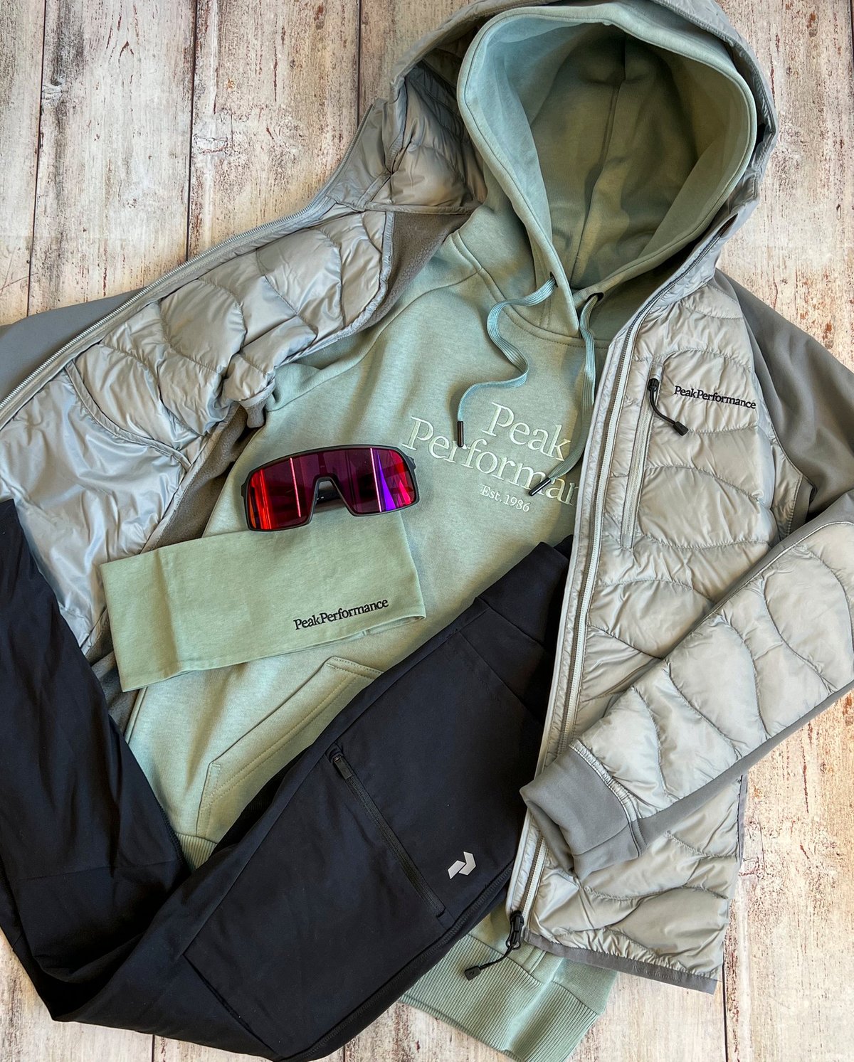 Peak Performance W Helium Down Hybrid Hood J Soud Mist / Grey Melange