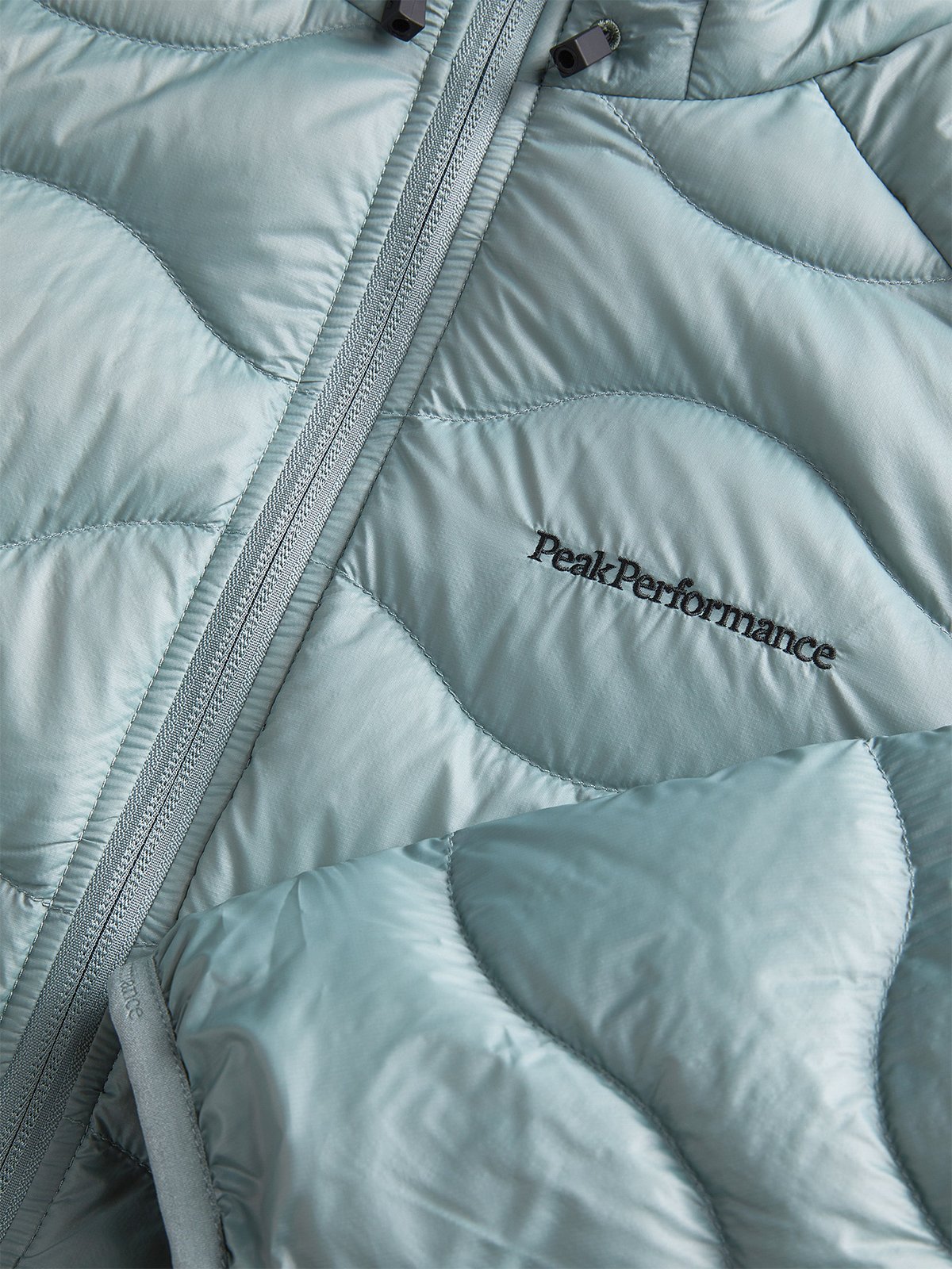 Peak Performance W Helium Down Hood Jacket Ashen Green