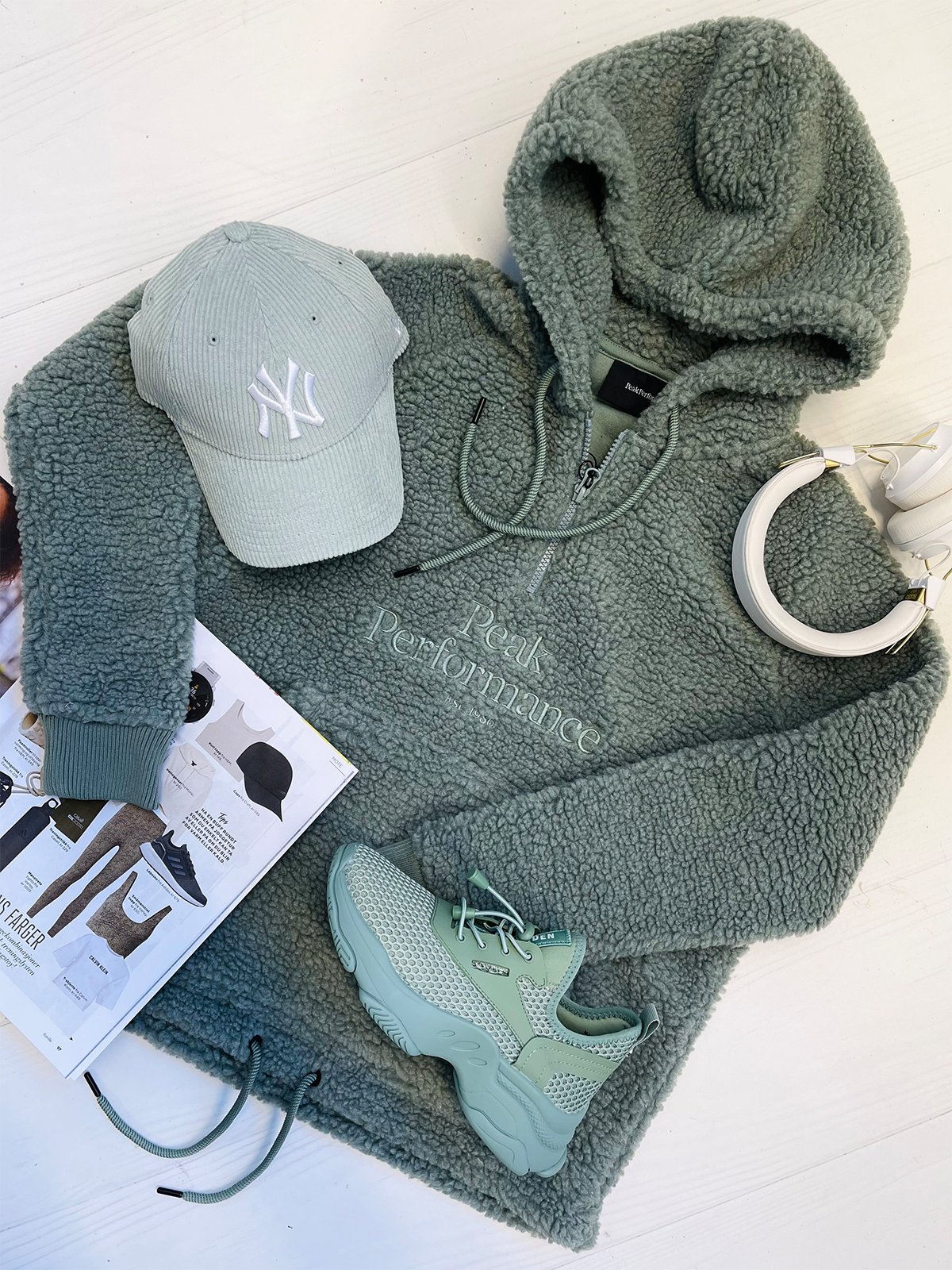 Peak Performance W Original Pile Half Zip Hood Ashen Green