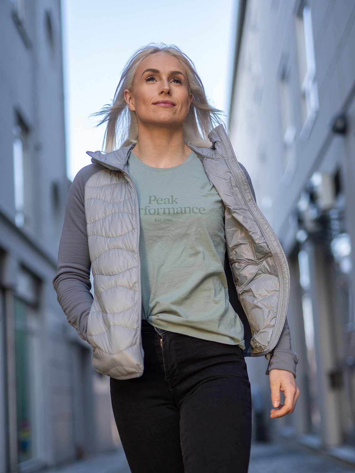 Peak Performance W Original Tee Ashen Green