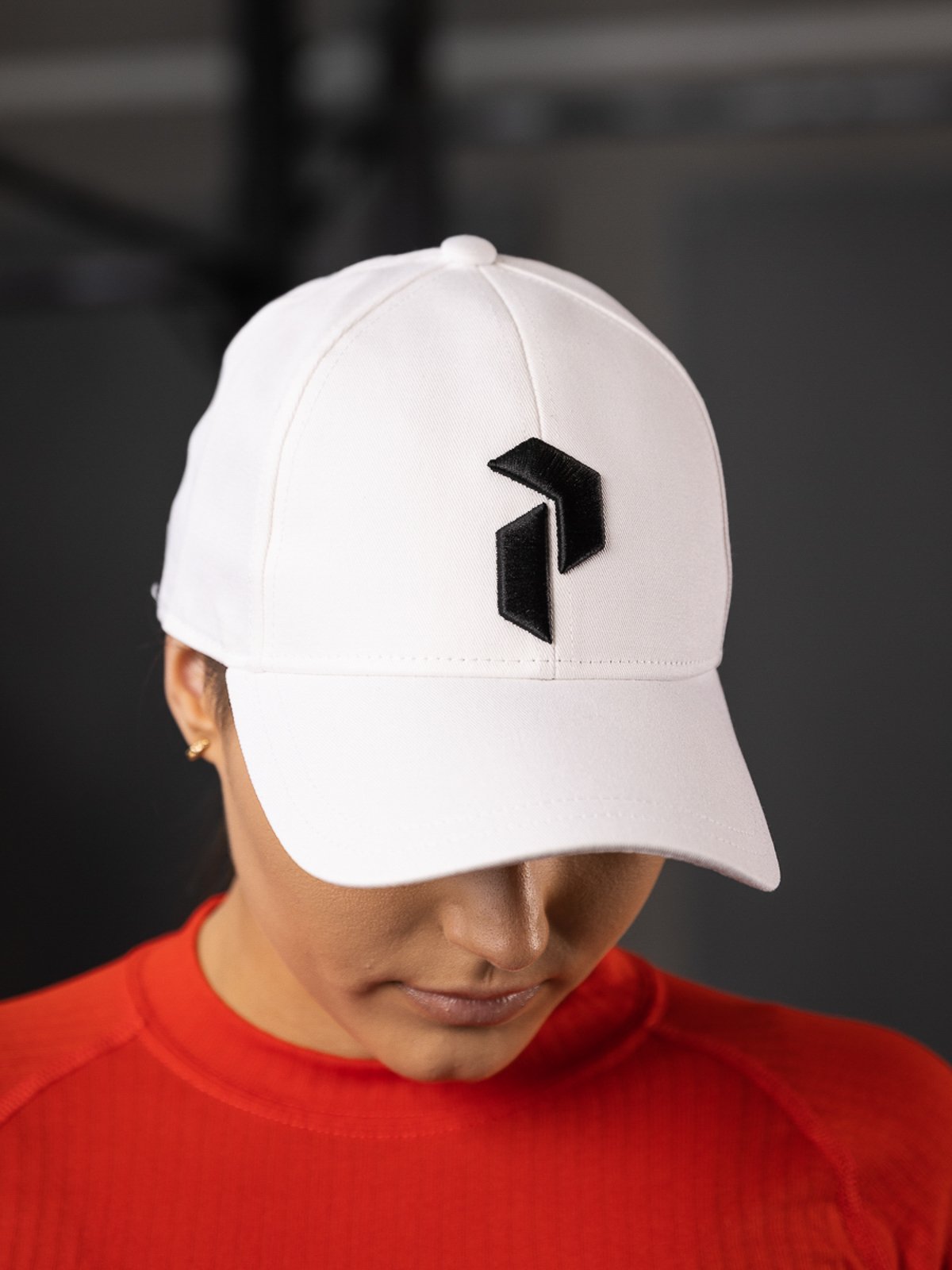 Peak Performance Retro Cap White