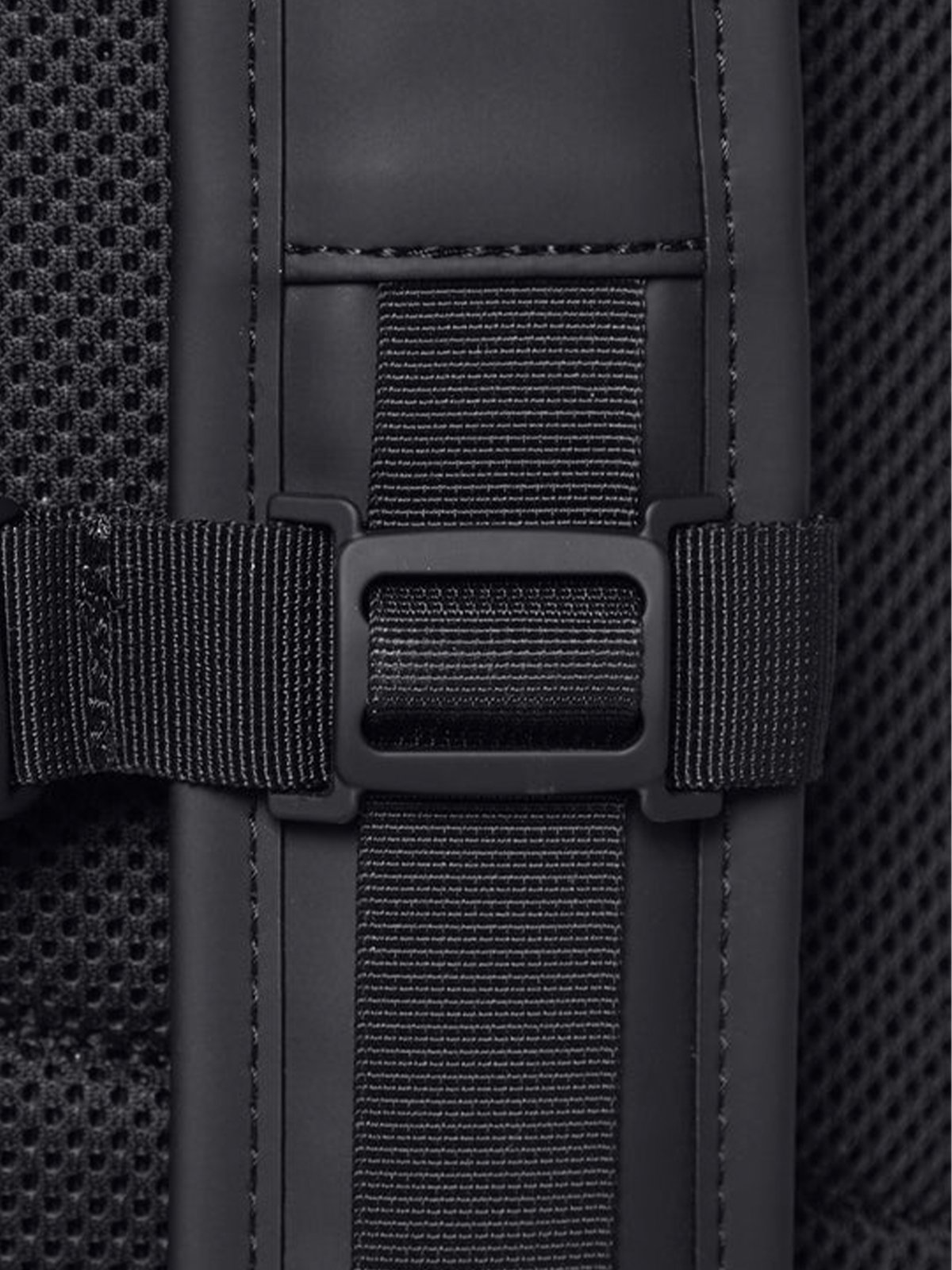 Rains Mountaineer Bag Black