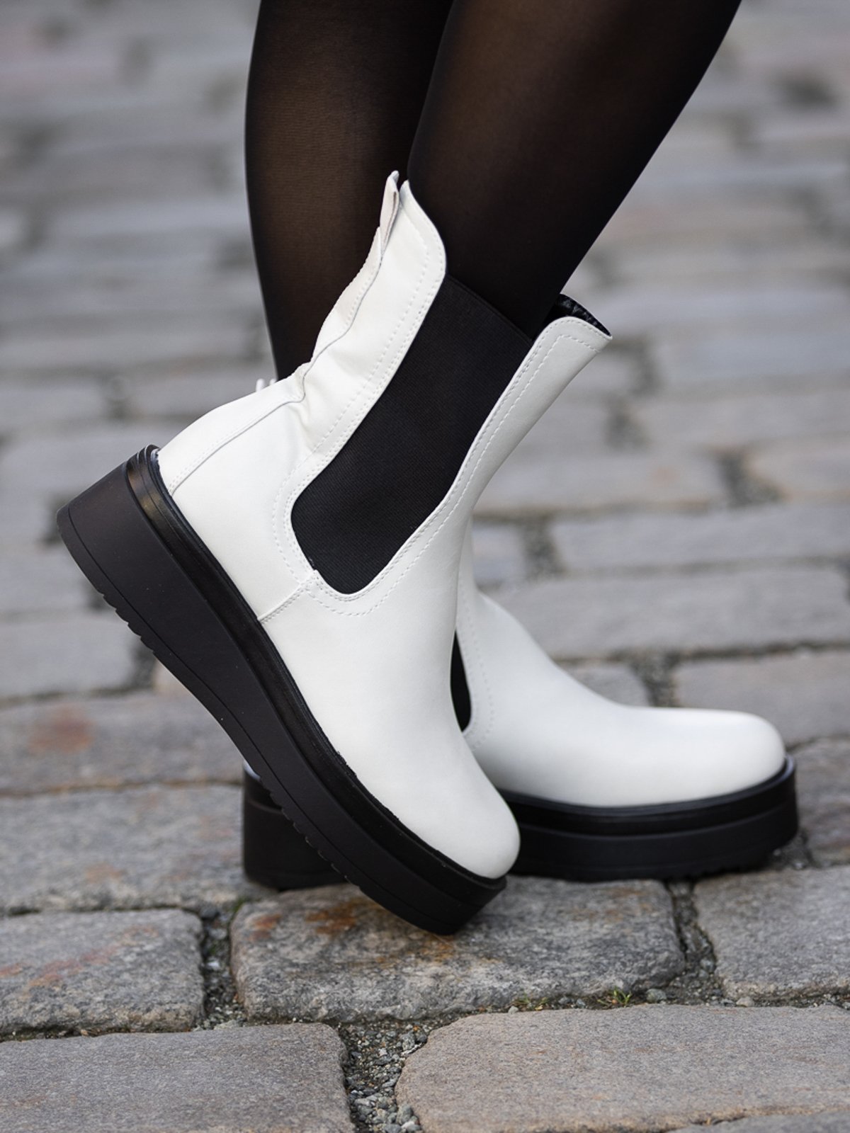 Roberto Rosso Fuji Chelsea White