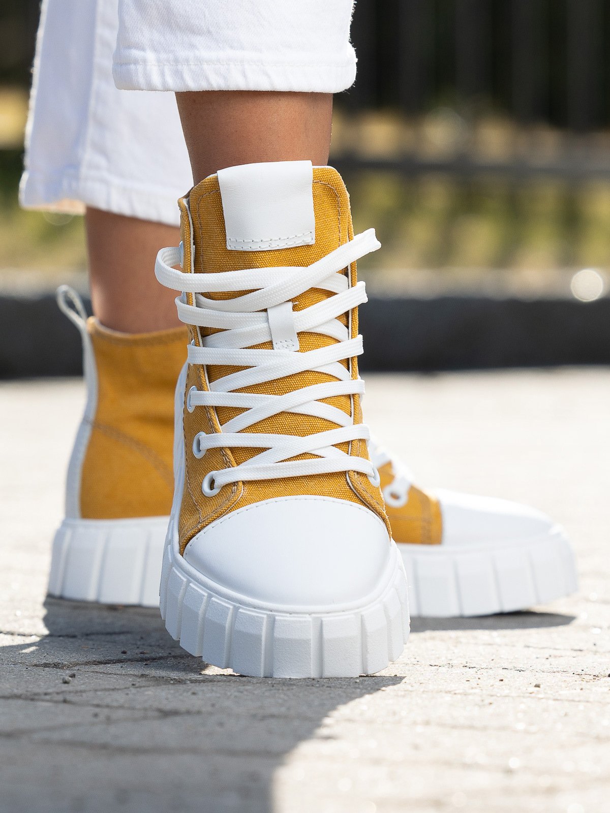 Roberto Rosso Lunita Yellow