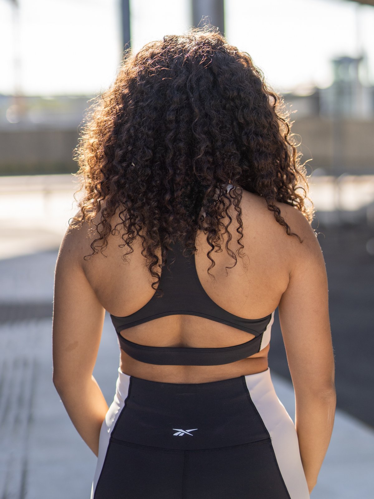 Reebok TS Lux Racer Bra Black / Stucco