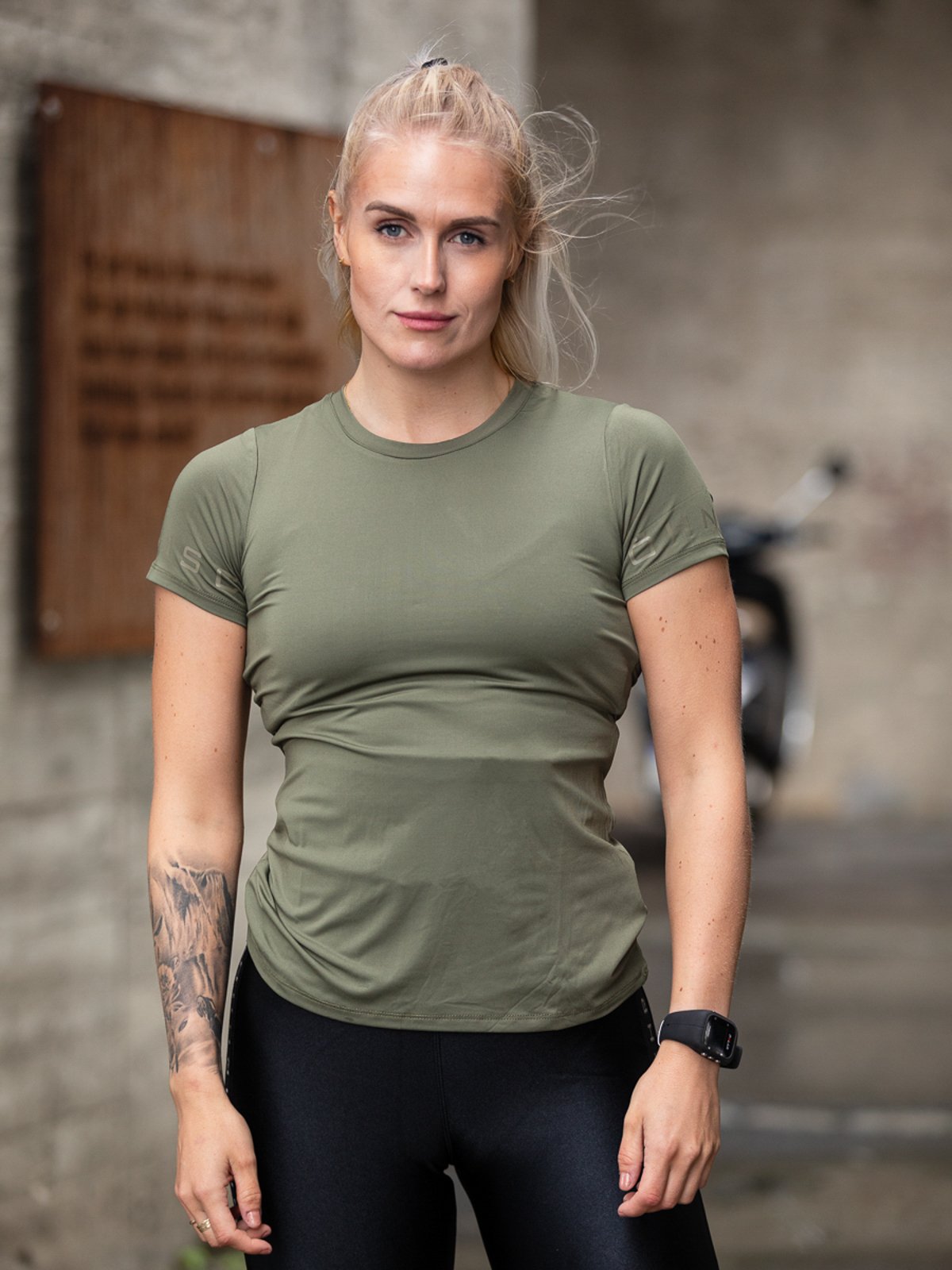 Röhnisch Heritage Tee Burnt Olive