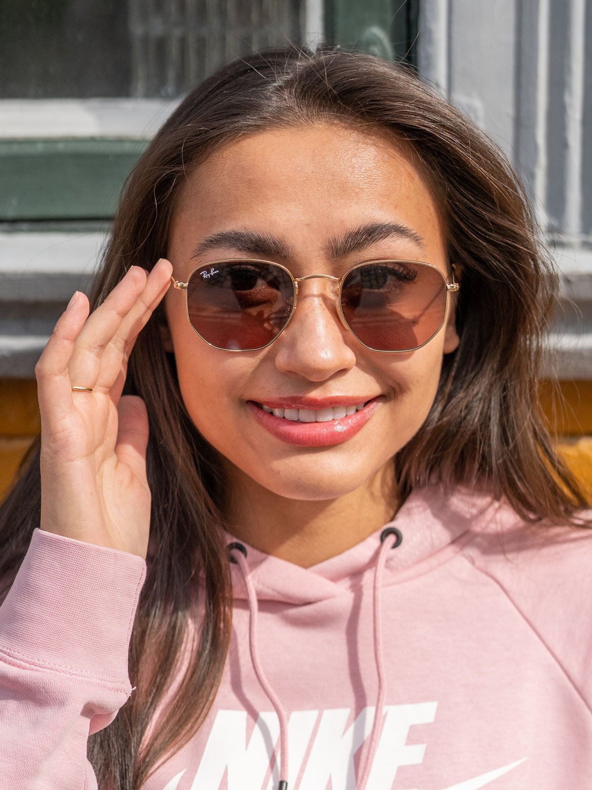 Ray-Ban Hexgonal Rammefarge: Arista / Linsefarge: Brown Gradient Grey