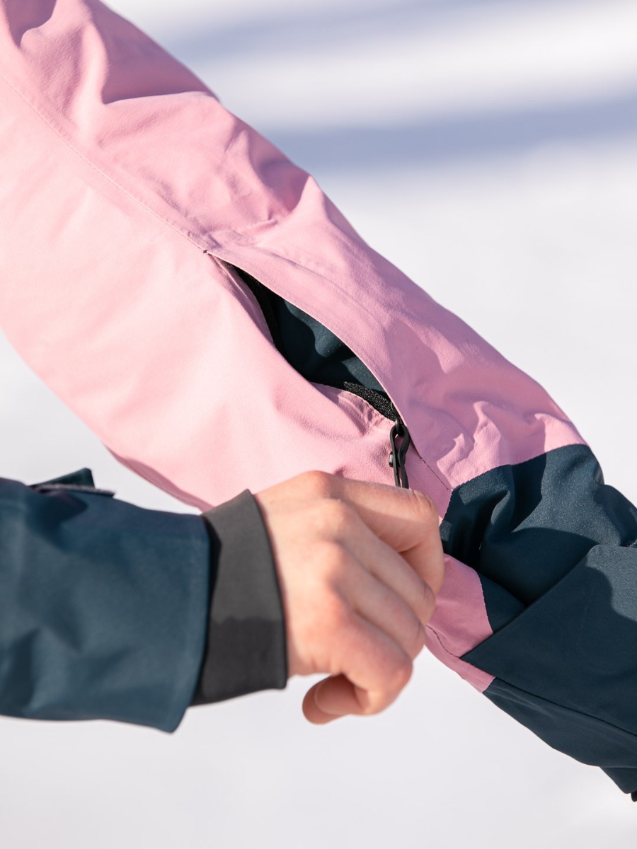 Peak Performance Gravity 2L Jacket Cold Brush