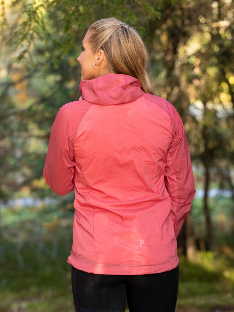 Bergans Cecilie Wind Anorak Creamy Rouge / Dark Creamy Rouge
