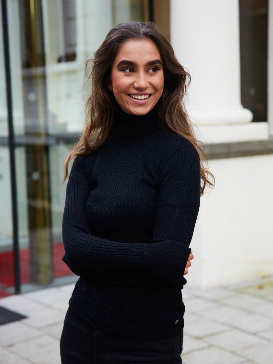 Urban Pioneers Marit Wool Turtleneck Black