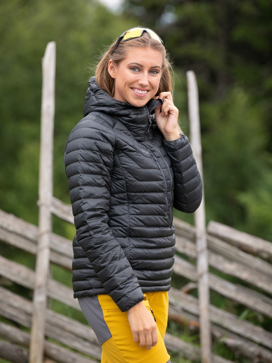 Bergans Cecilie Down Light Anorak Solid Charcoal / Solid Dark Grey