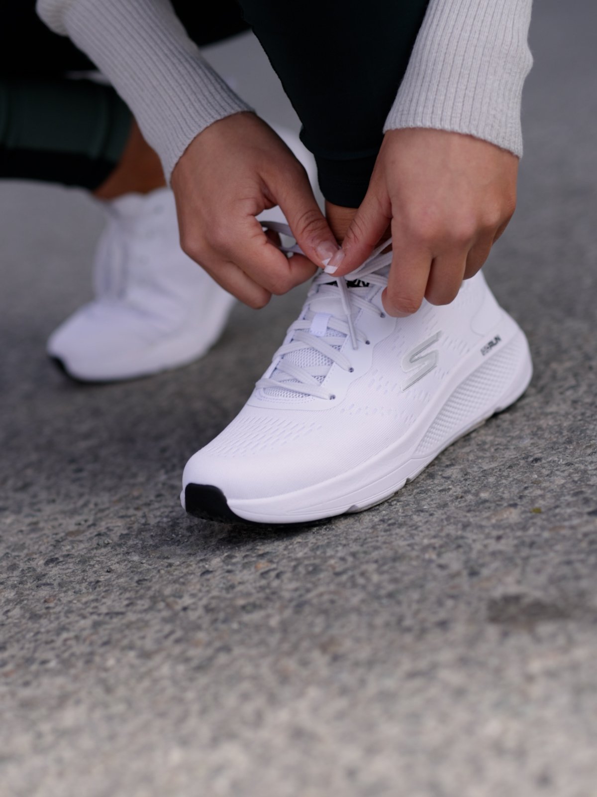 Skechers Go Run Elevate White