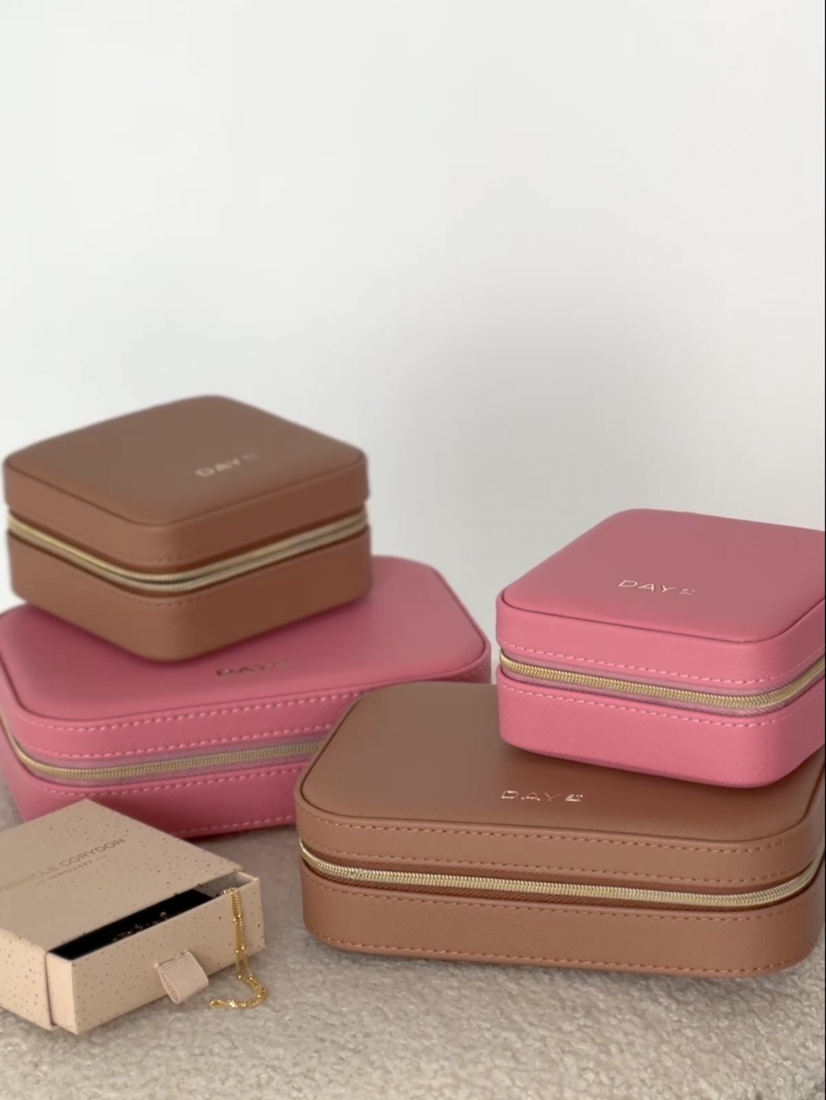 DAY ET Saffiano Zip Square Mocha Mousse