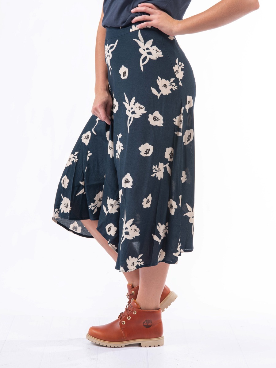 Ichi Bessin Skirt Total eclipse