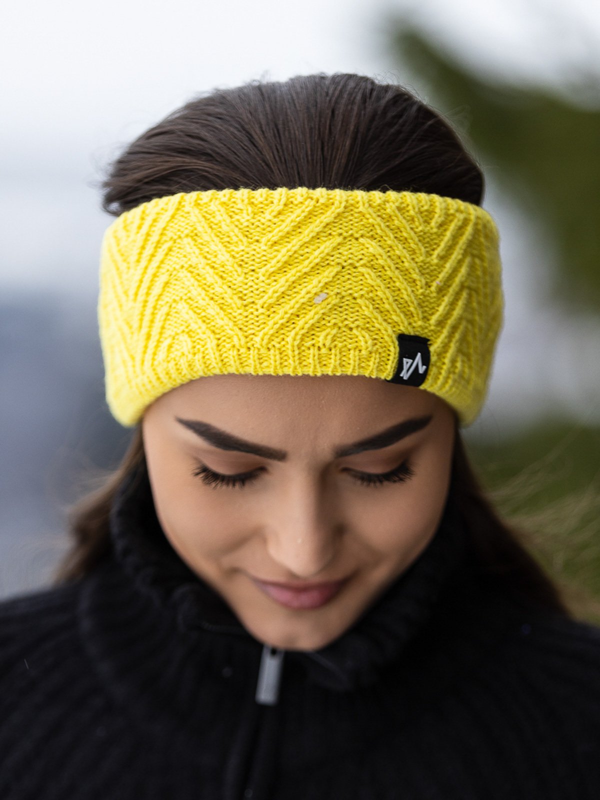 Twentyfour Finse Dalen Pannebånd Knallgul - Get Inspired Exclusive Collection