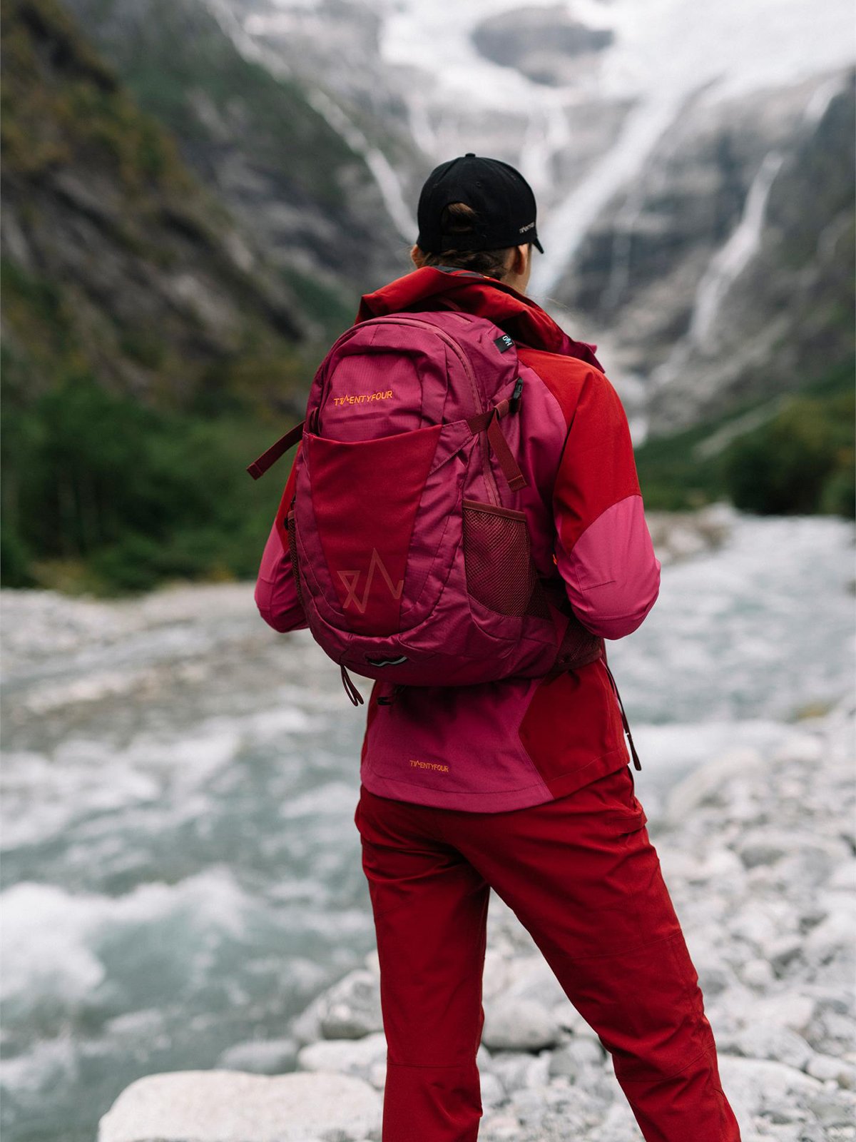 Twentyfour Flåm Ryggsekk 25L Fuksia